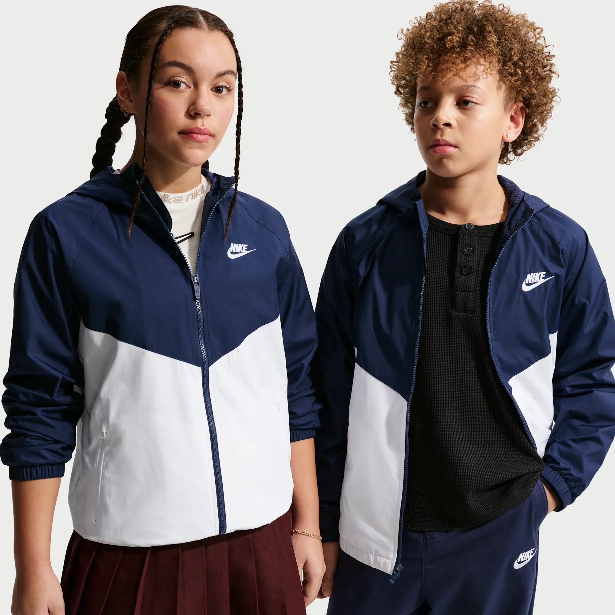 Nike Windrunner Older Kids' Hooded Repel Jacket - Blue