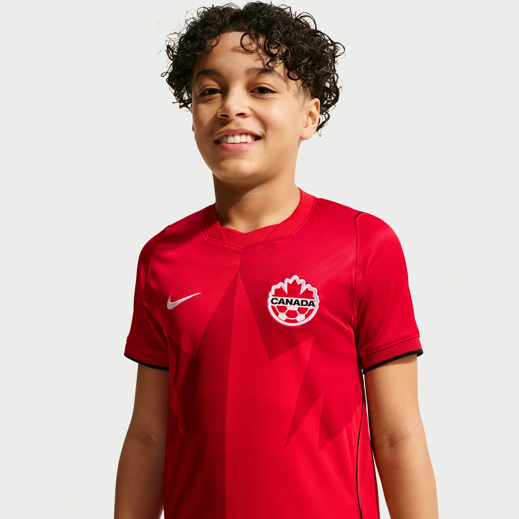 Canada Older Kids' Nike Dri-FIT Football Replica Shirt Home - Red