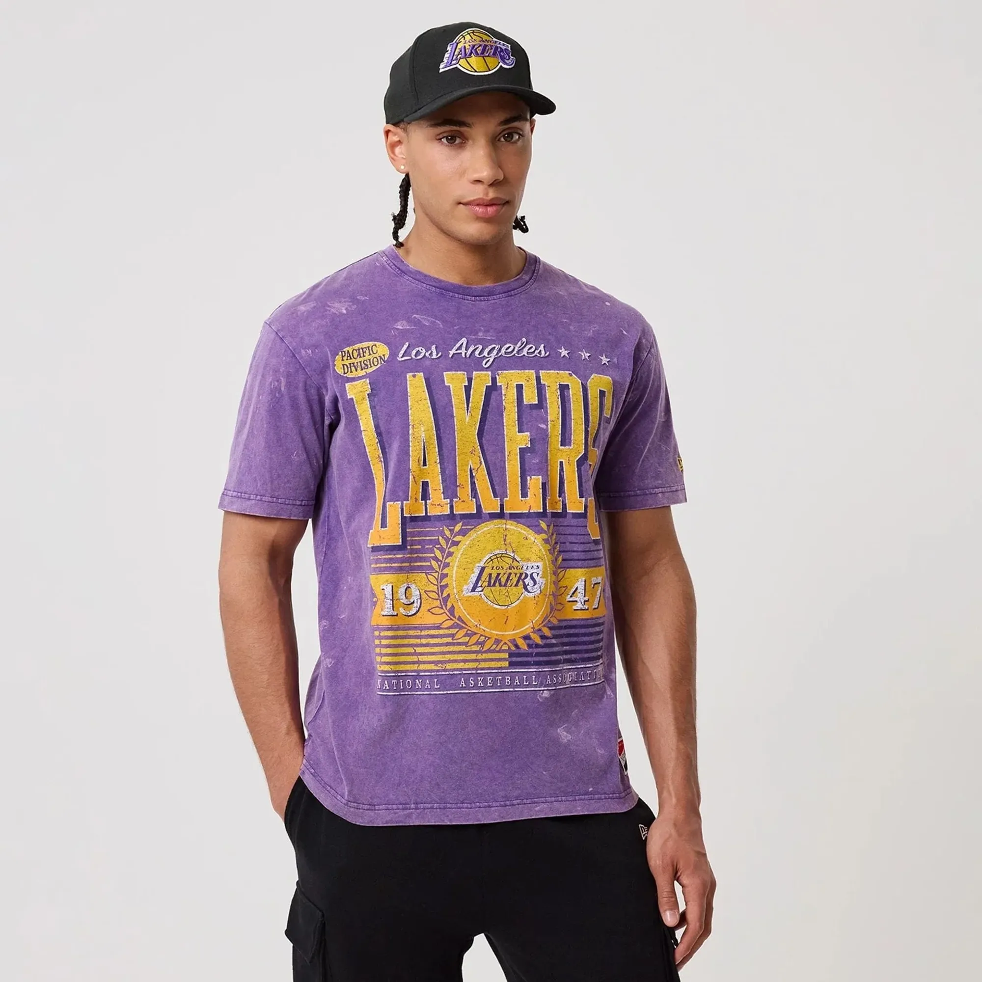 LA Lakers NBA Purple T-Shirt New Era Cap adult unisex