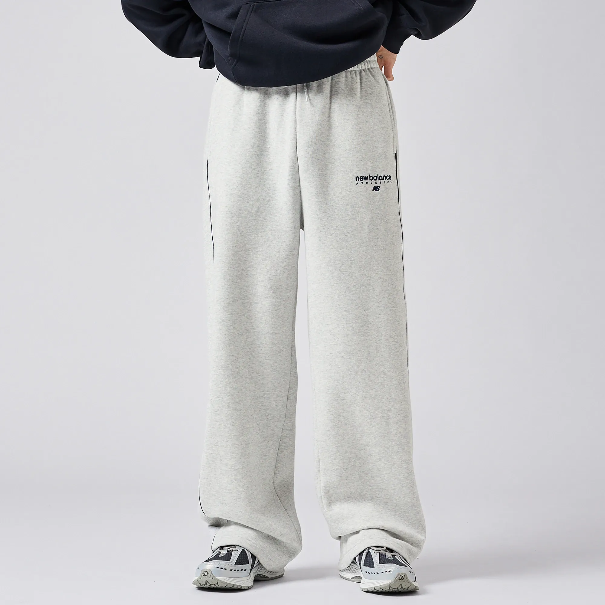 New Balance Linear Graphic Fleece Trousers Ash Heather