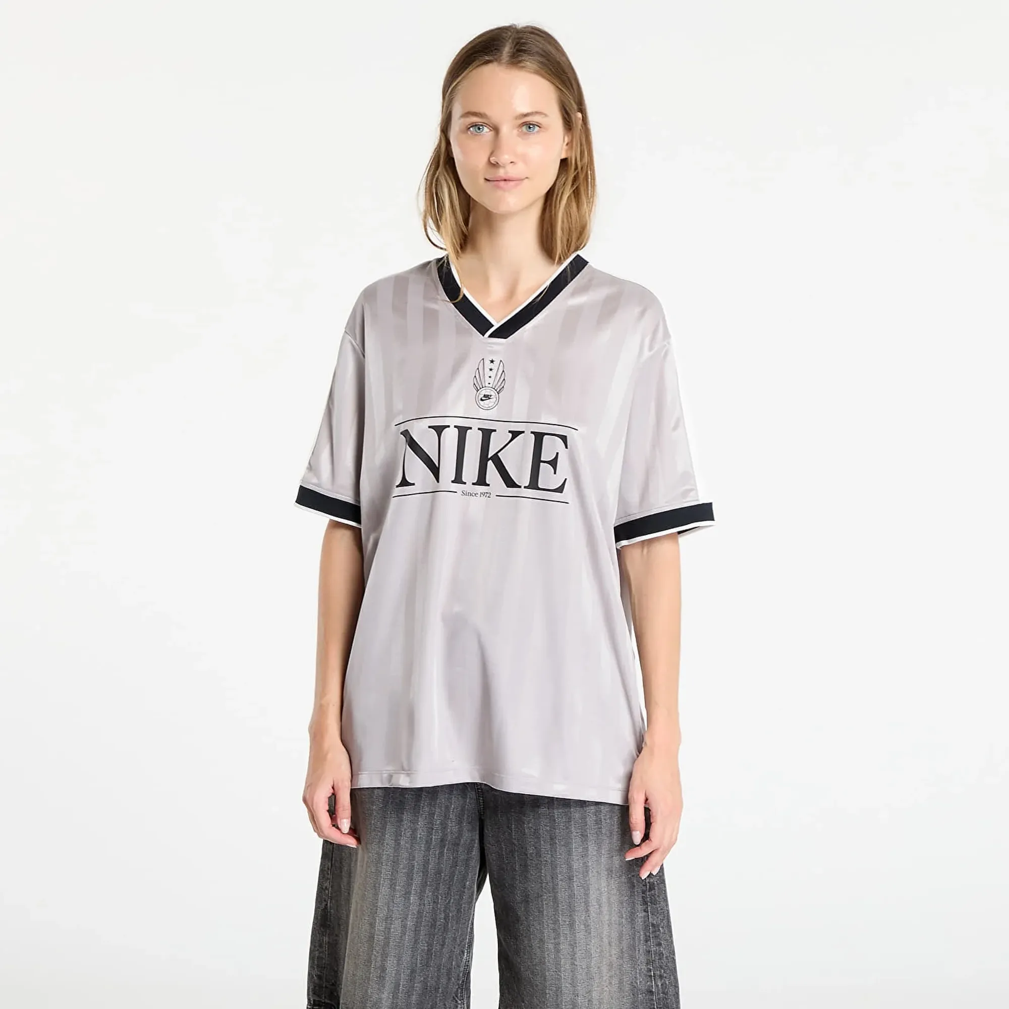 T-Shirt Nike Sportswear Women's V-Neck Jersey Top College Grey/ Sail/ Black/ Black Xs