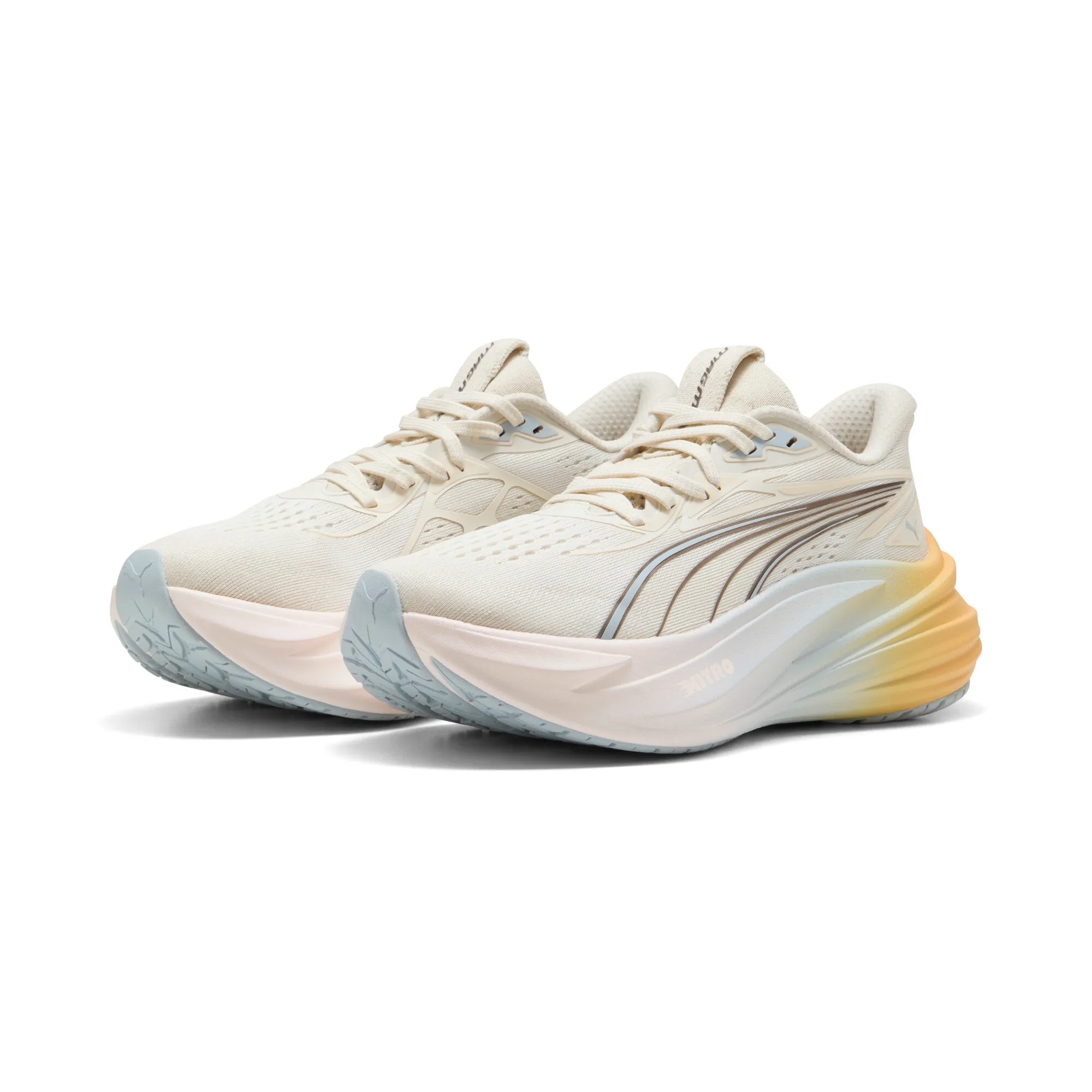PUMA MagMax NITRO 2 Running Shoes Women in White | Size 3