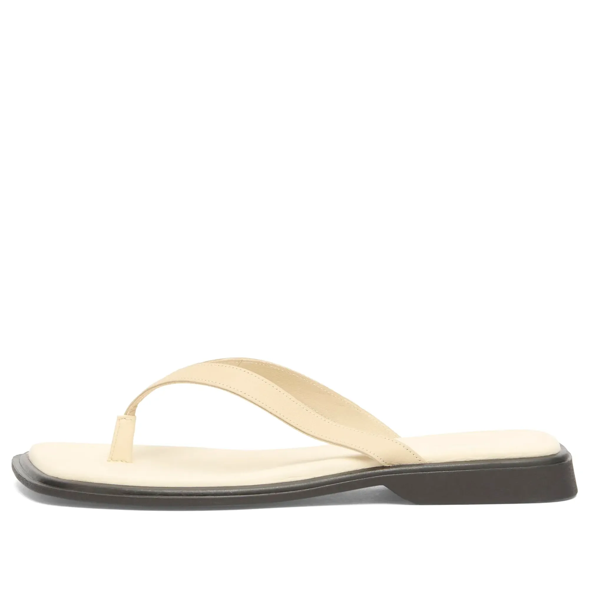Vagabond Shoemakers Women's Izzy Leather Flip Flops Off White
