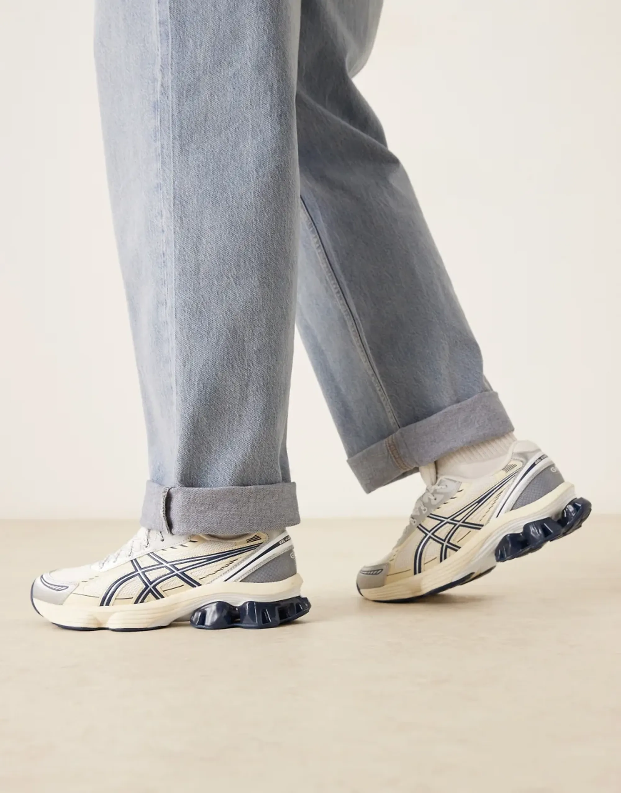 Asics Gel-Kinetic Fluent Trainers In White And Blue