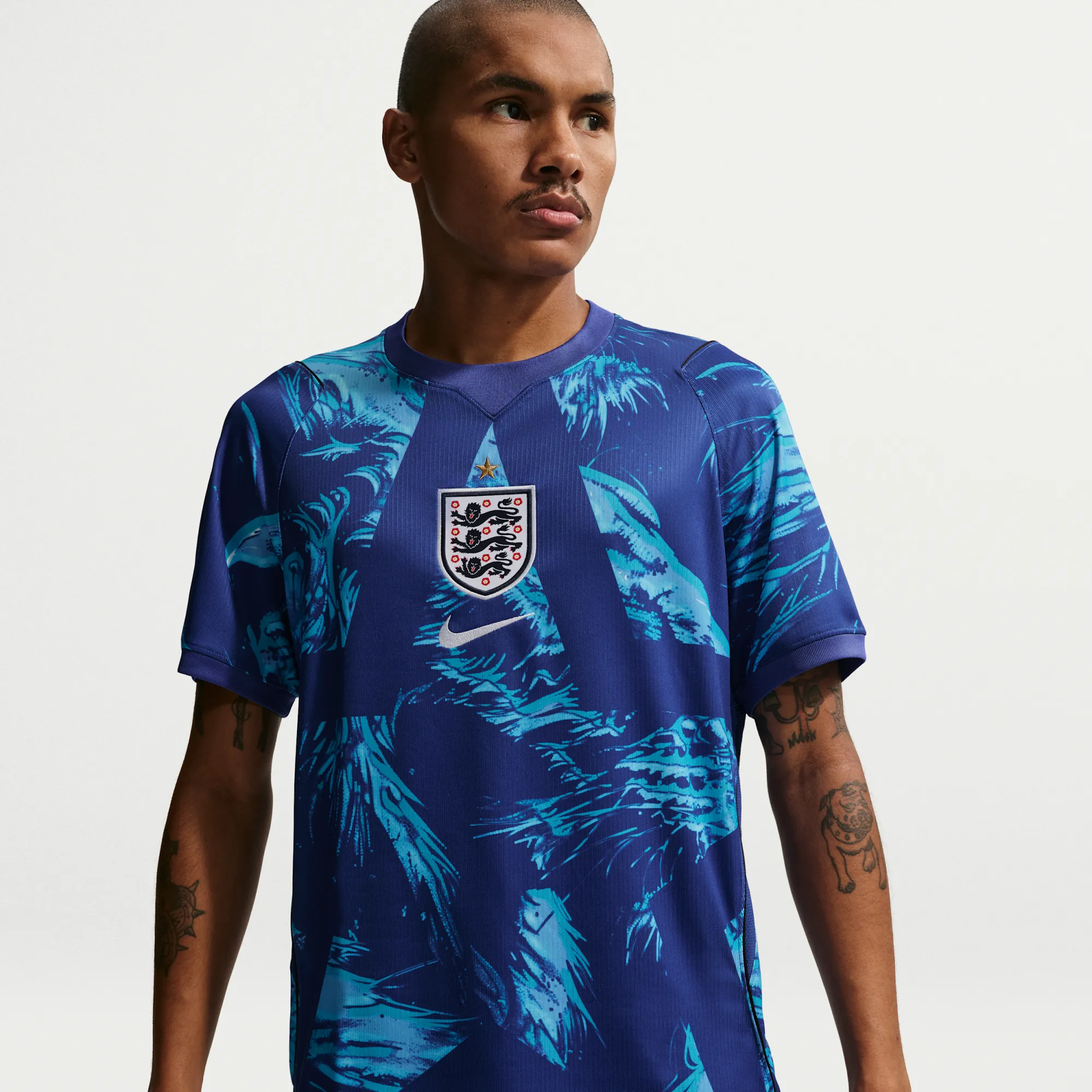 England 2026 Stadium Goalkeeper Men's Nike Dri-FIT Football Replica Short-Sleeve Shirt - Blue - Polyester