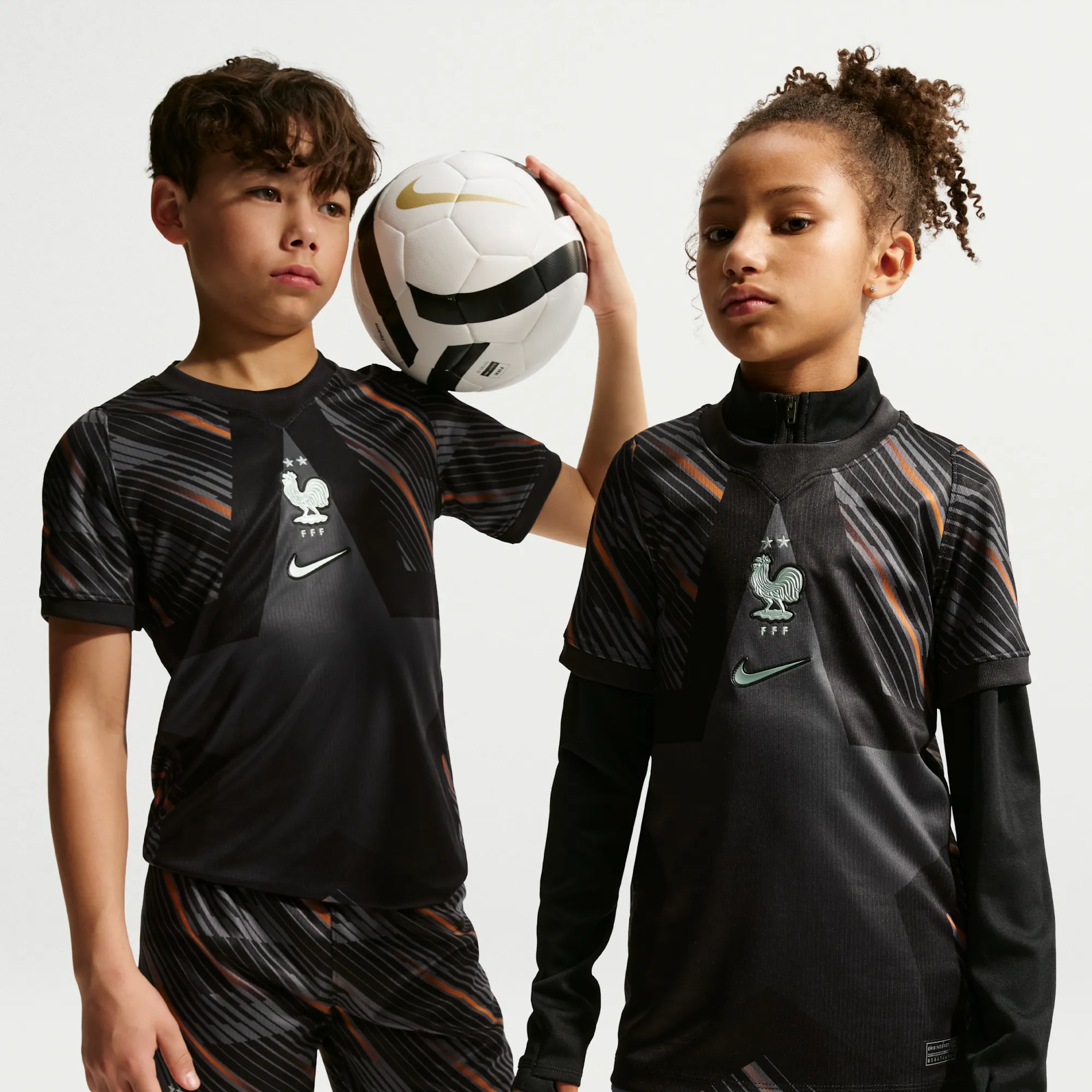 FFF 2026 Stadium Goalkeeper Older Kids' Nike Dri-FIT Soccer Replica Short-Sleeve Shirt - Black - Polyester