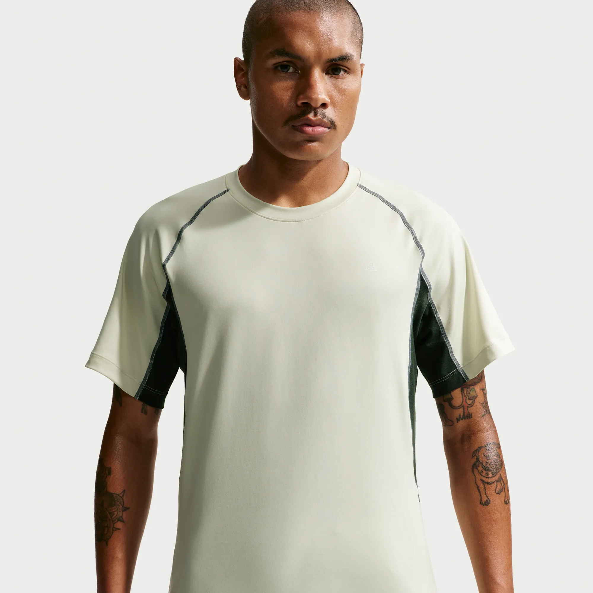 Nike ACG 'Wildsee' Men's Dri-FIT Short-Sleeve Base Layer Top - Green - Polyester/Elastane