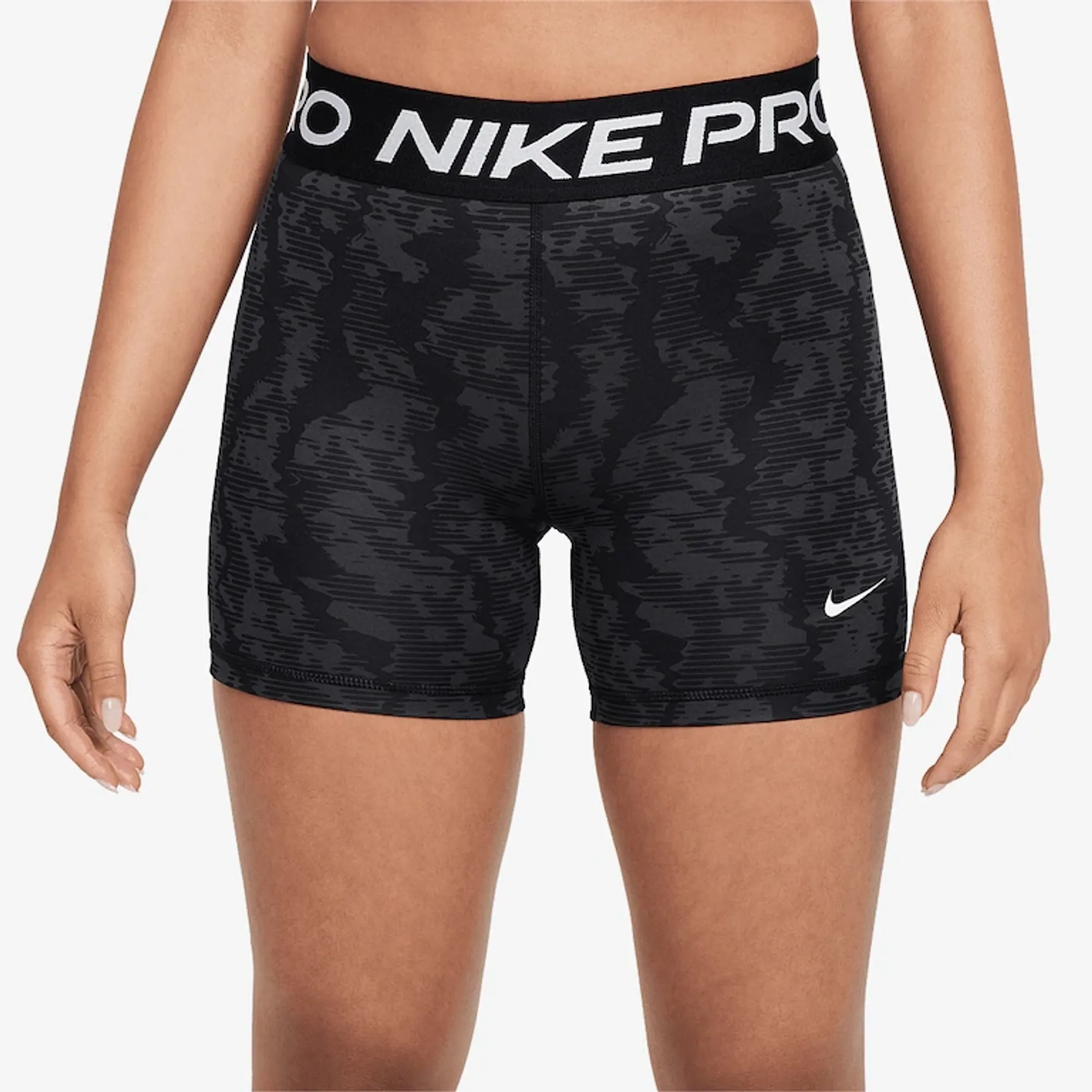 Nike Sportswear Older Girls Pro 3 Inch Dri FIT Shorts 8 15Y