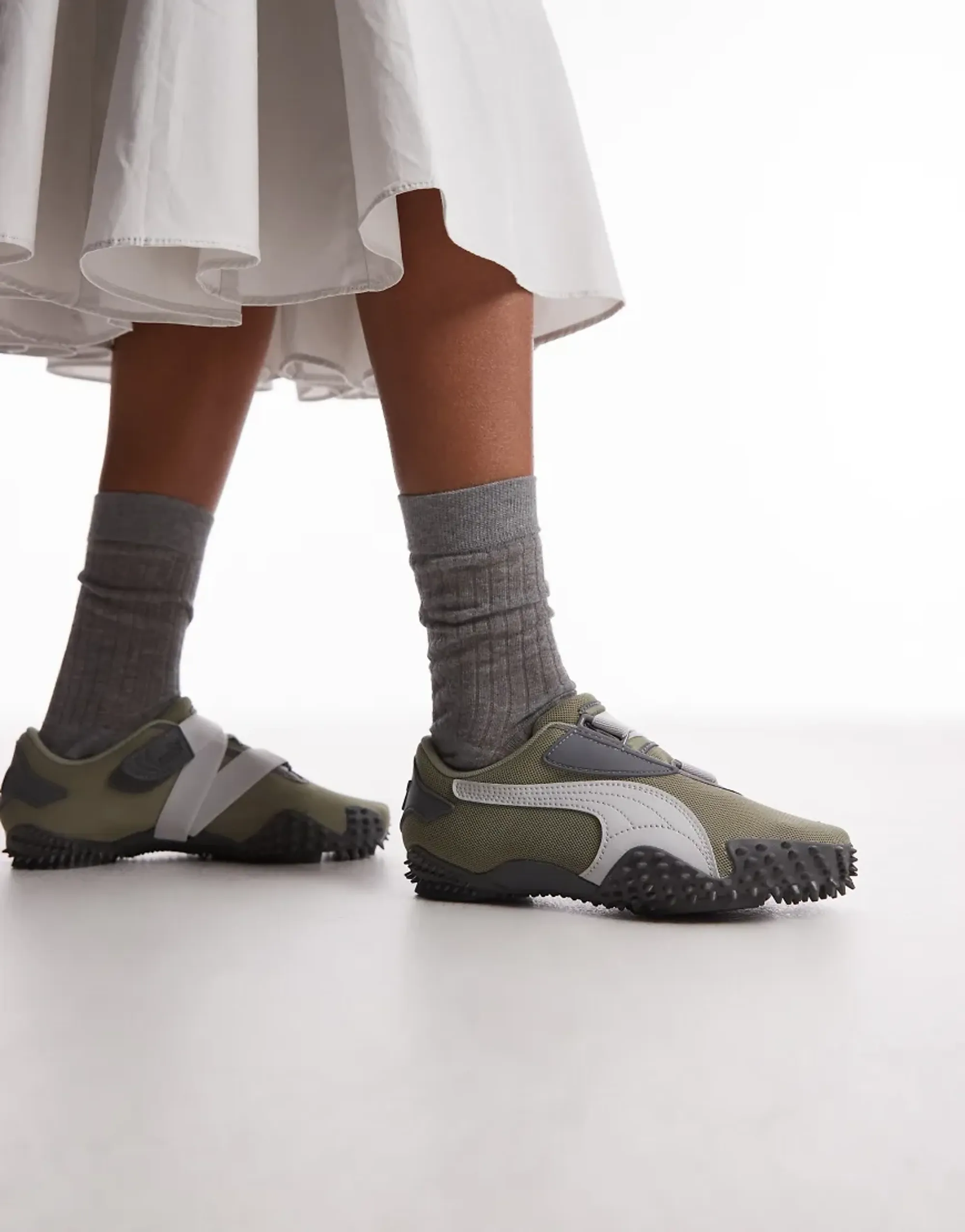 PUMA Mostro OG Prime Sneakers Unisex in Green | Size 10