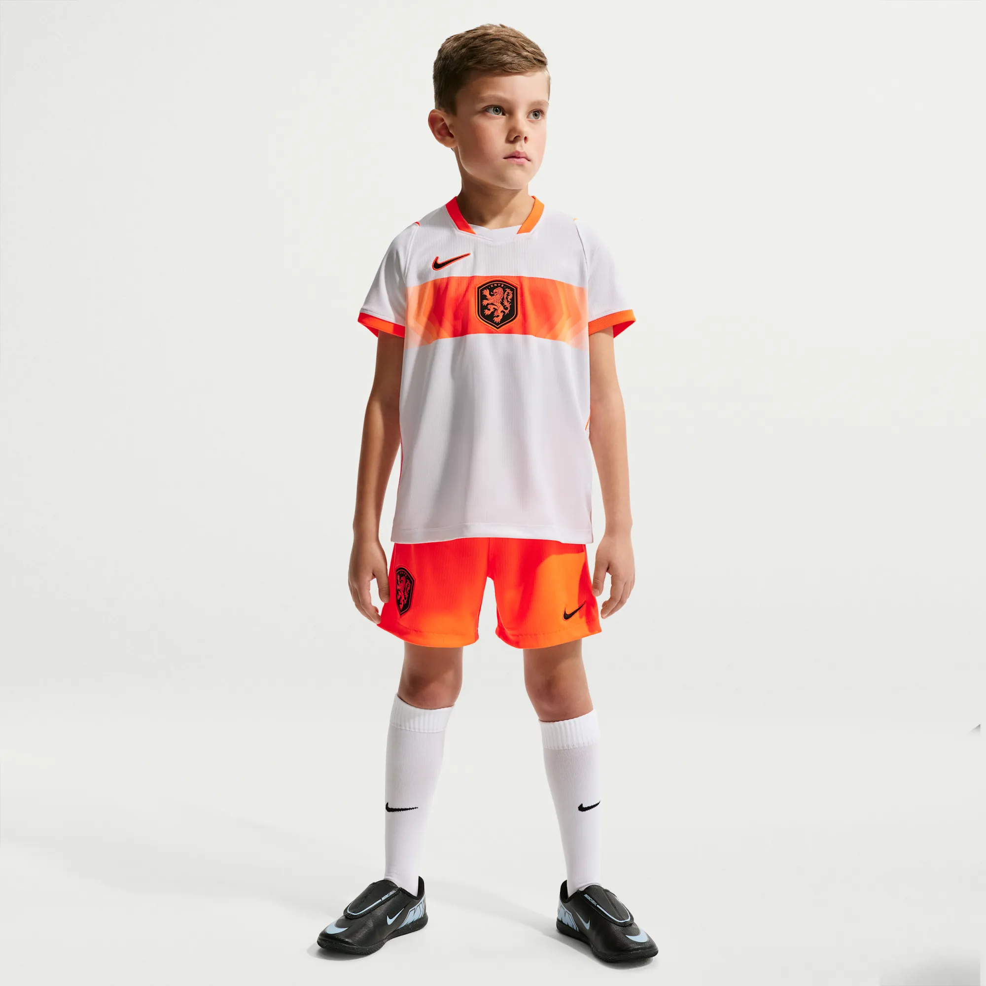 Netherlands 2026 Stadium Away Younger Kids' Nike Football Replica 3-Piece Kit - White - Polyester