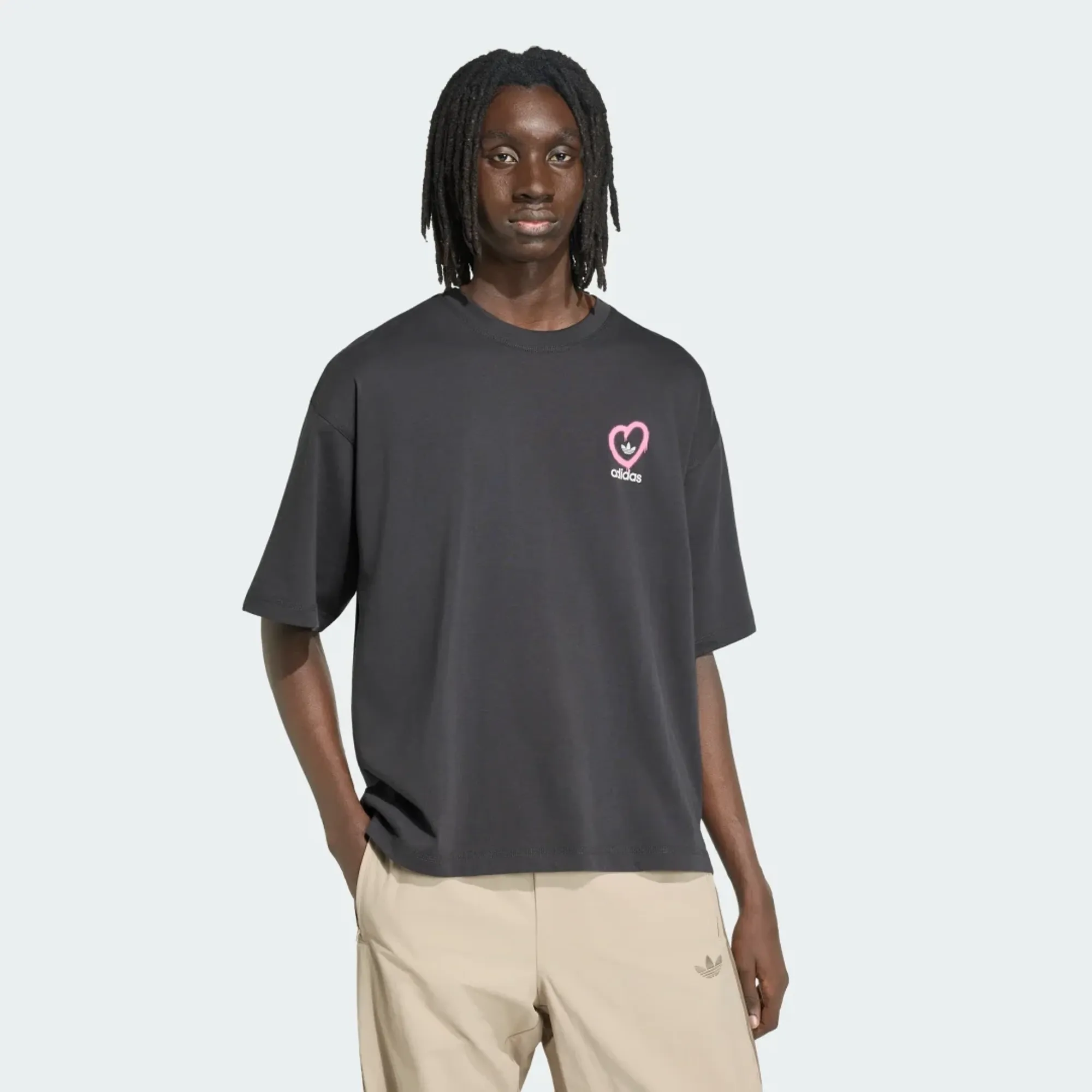 adidas V-DAY BIG HEART GRAPHIC T-Shirt