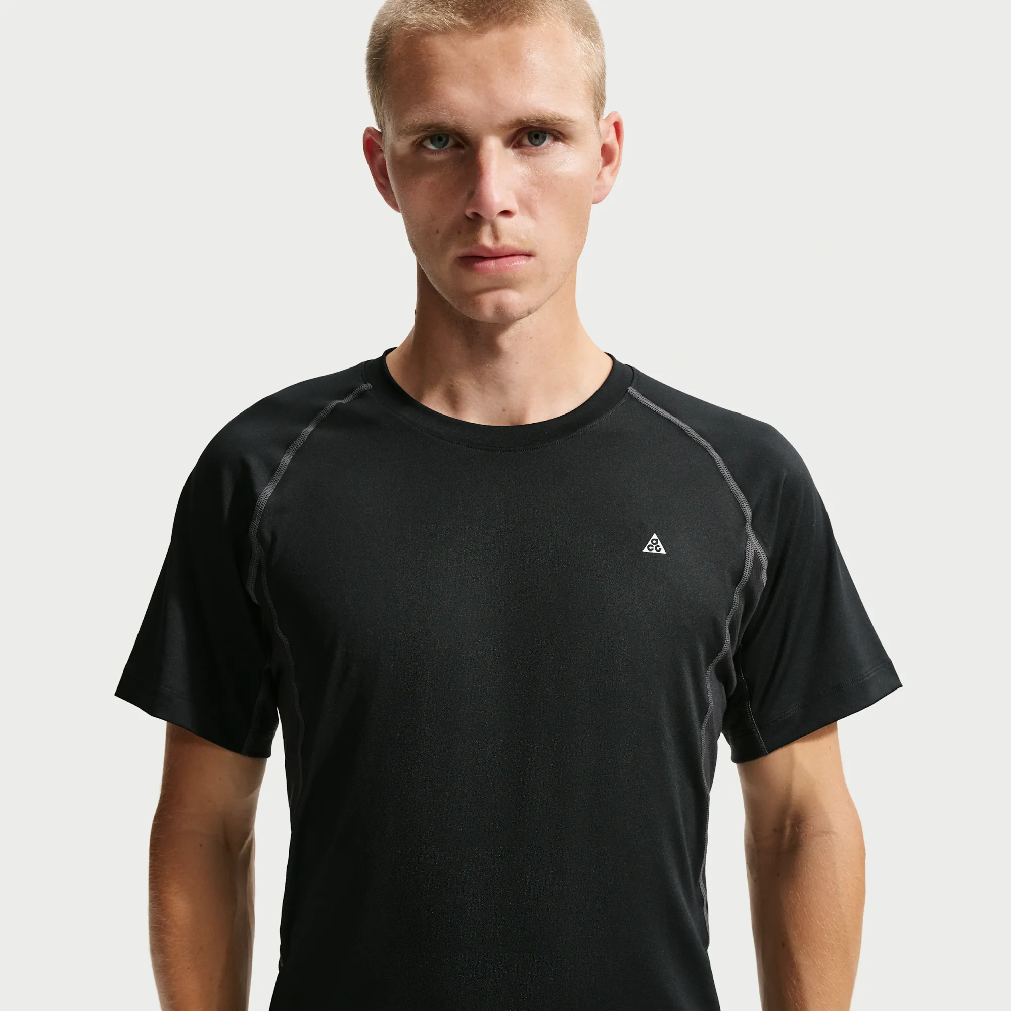 Nike ACG 'Wildsee' Men's Dri-FIT Short-Sleeve Base Layer Top - Black - Polyester/Elastane