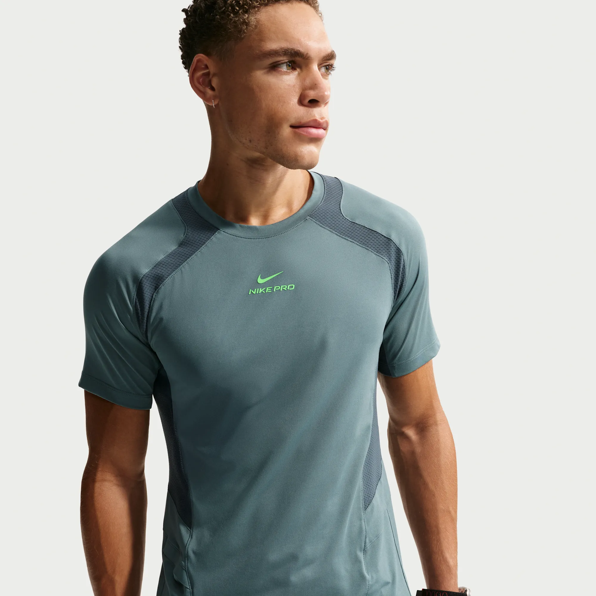 Nike Pro Training Men's Dri-FIT ADV Short-Sleeve Top - Grey - Polyester