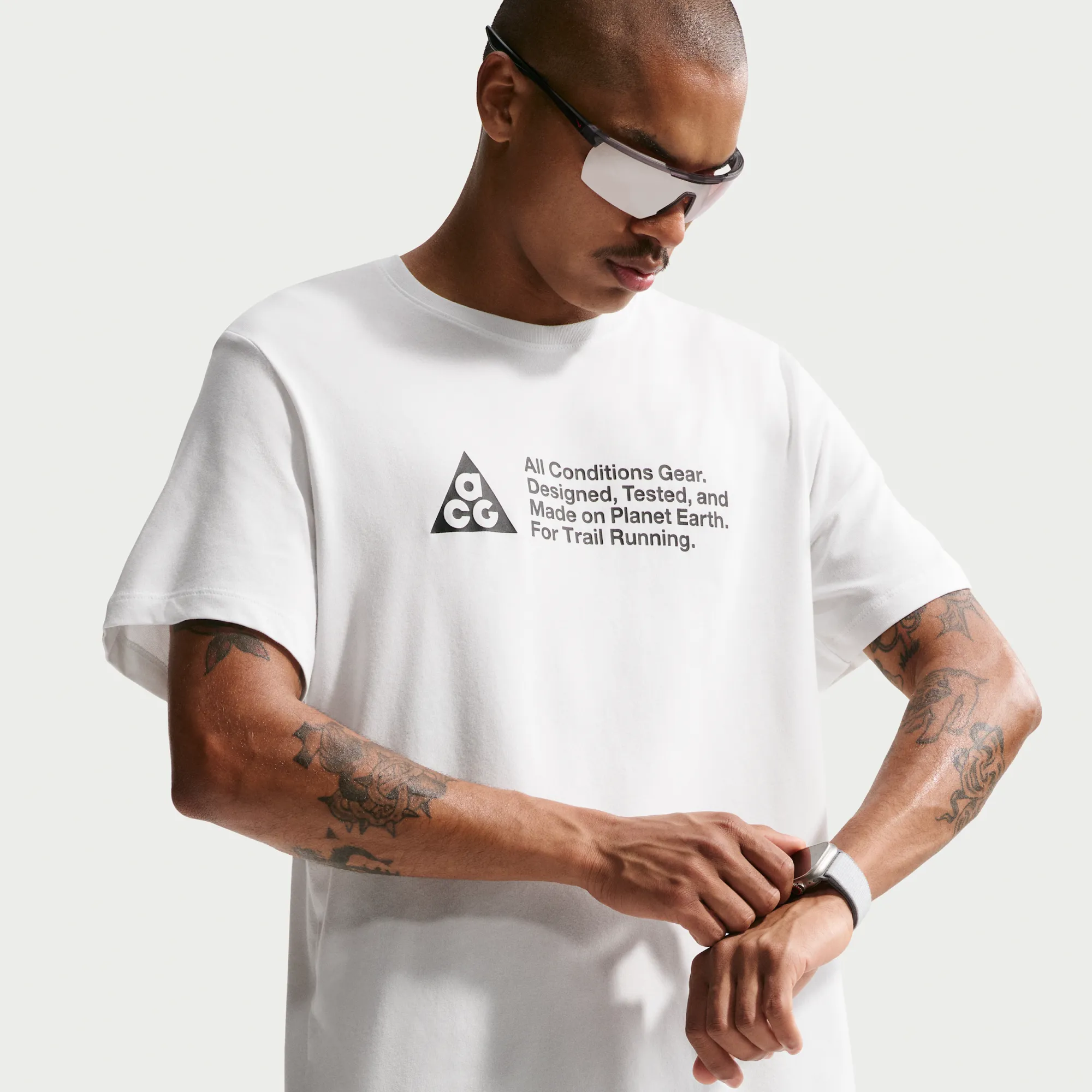 Nike ACG Men's Dri-FIT Trail Running T-Shirt - White - Cotton/Polyester
