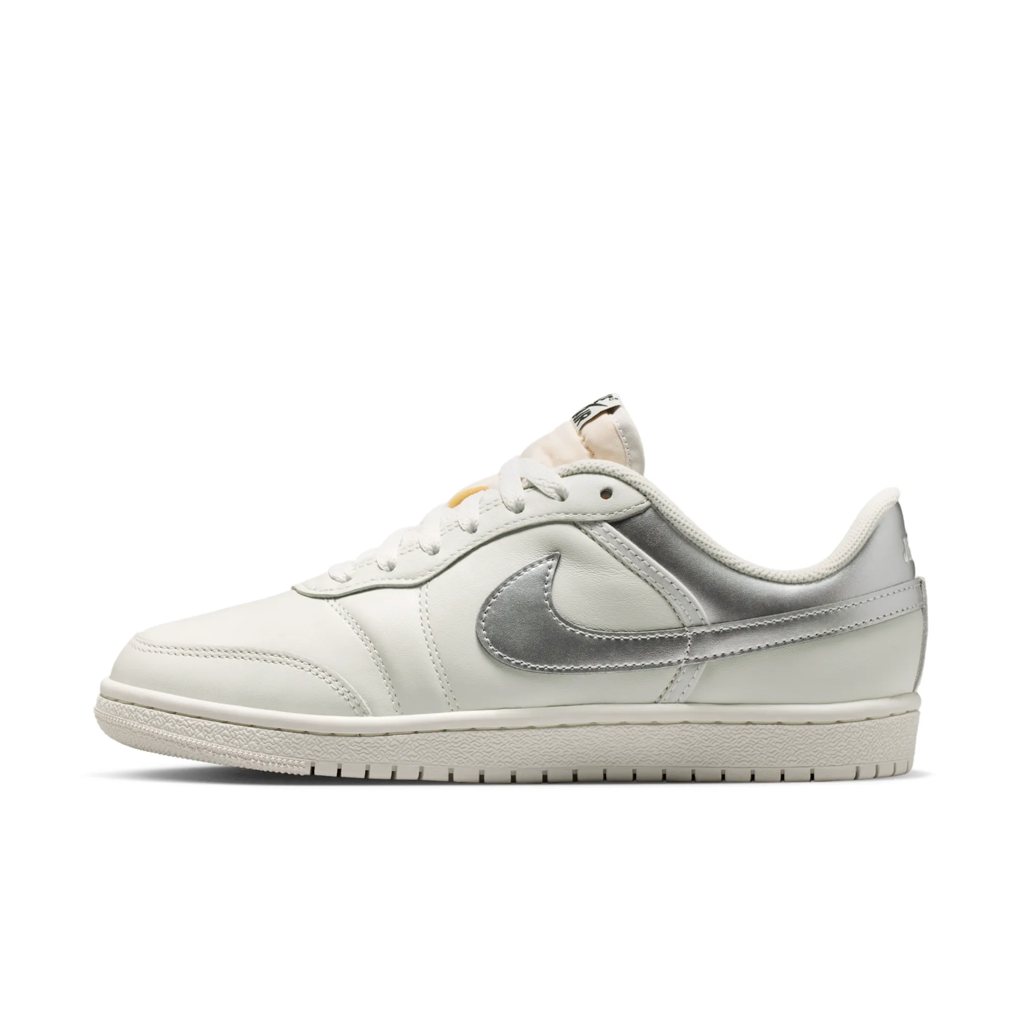 Nike Air Jordan Skyline Low Women's Shoes - White