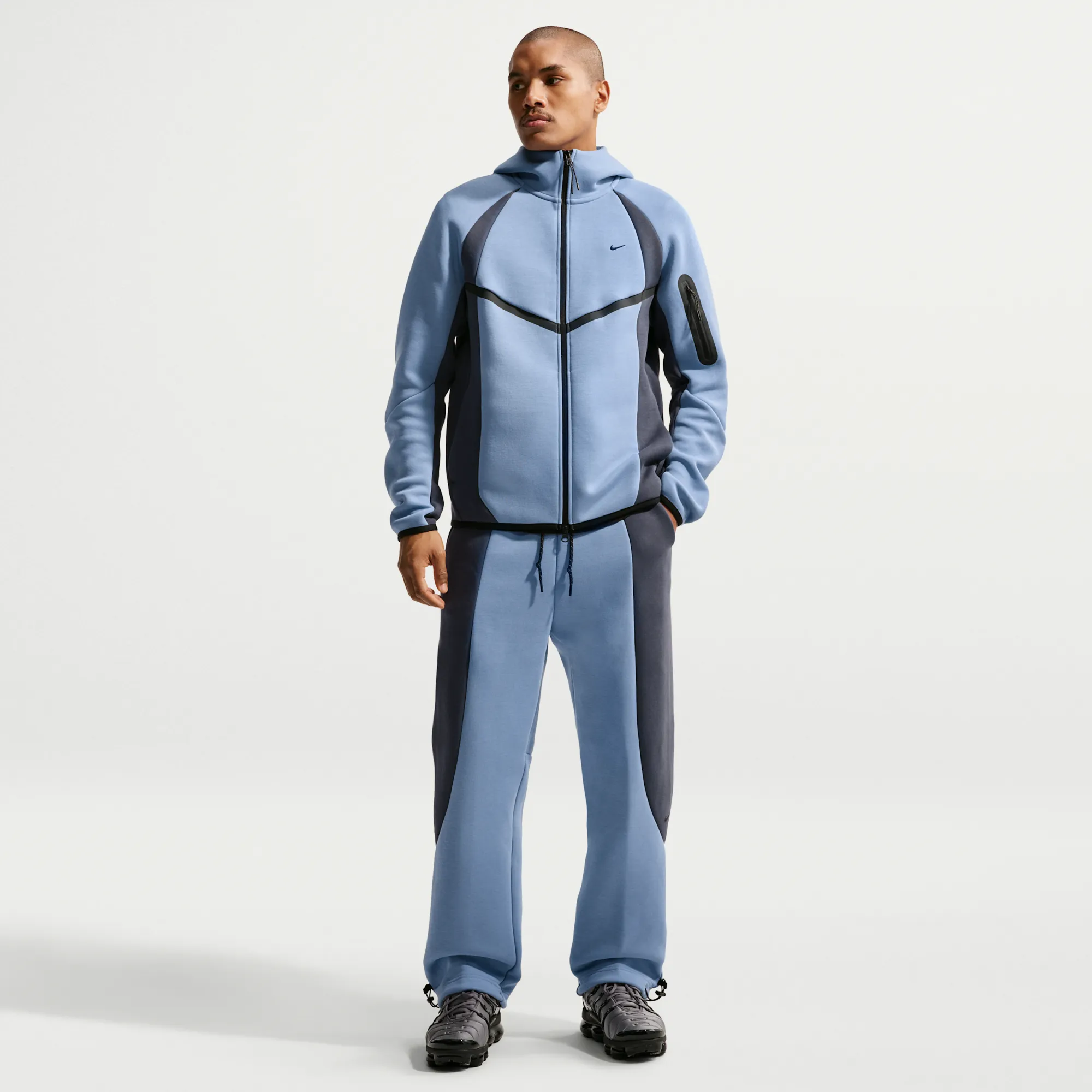 Nike Tech Men's Colour-Block Open-Hem Fleece Trousers - Blue - Cotton/Polyester