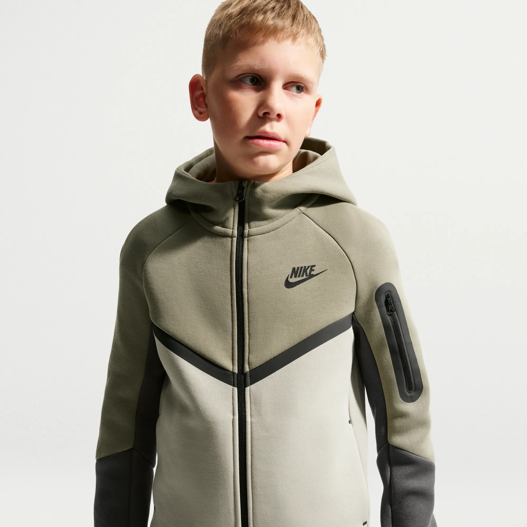 Nike Tech Fleece Older Kids' Full-Zip Hoodie - Grey - Cotton/Polyester