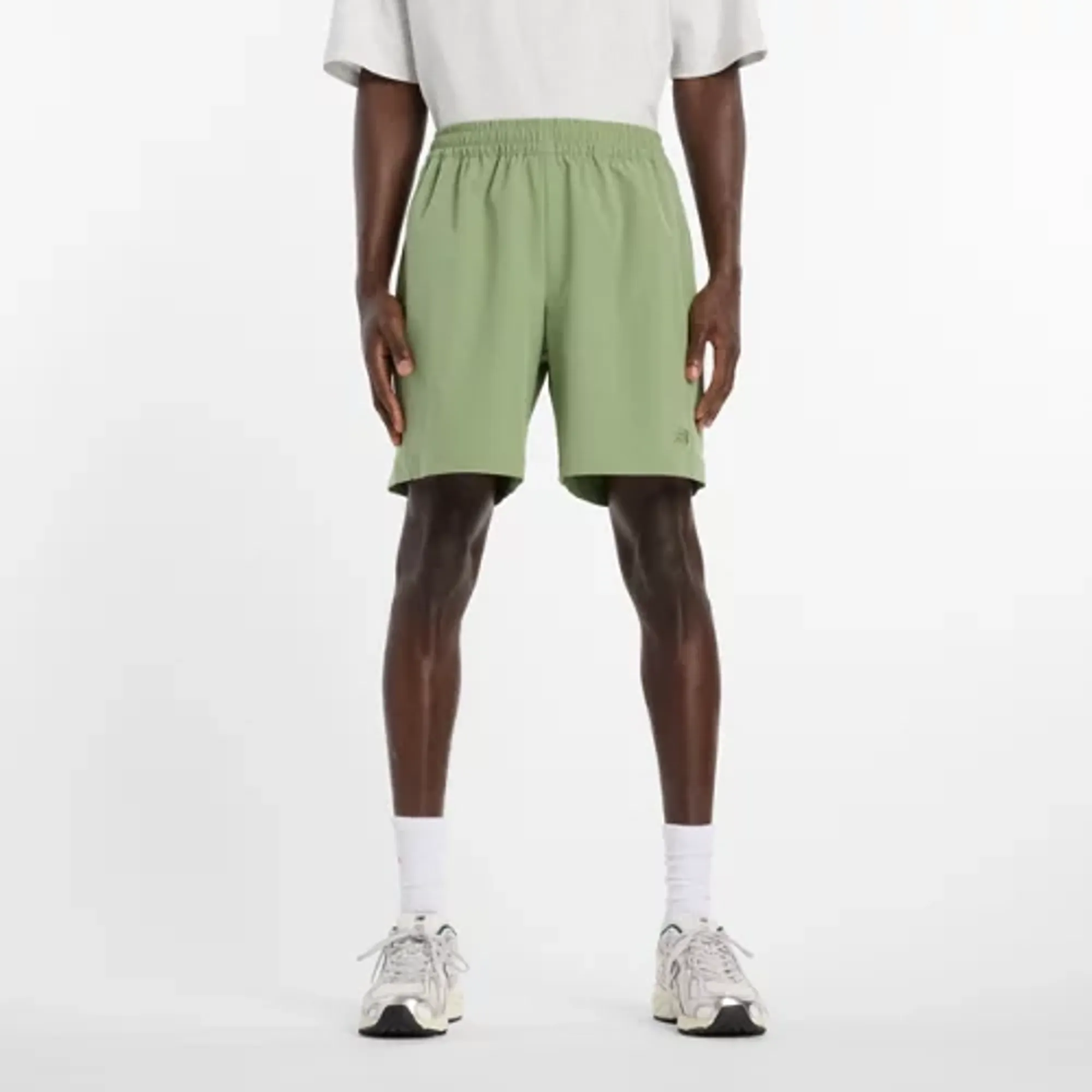New Balance Men's Athletics Stretch Woven Short 7" in Green Polywoven
