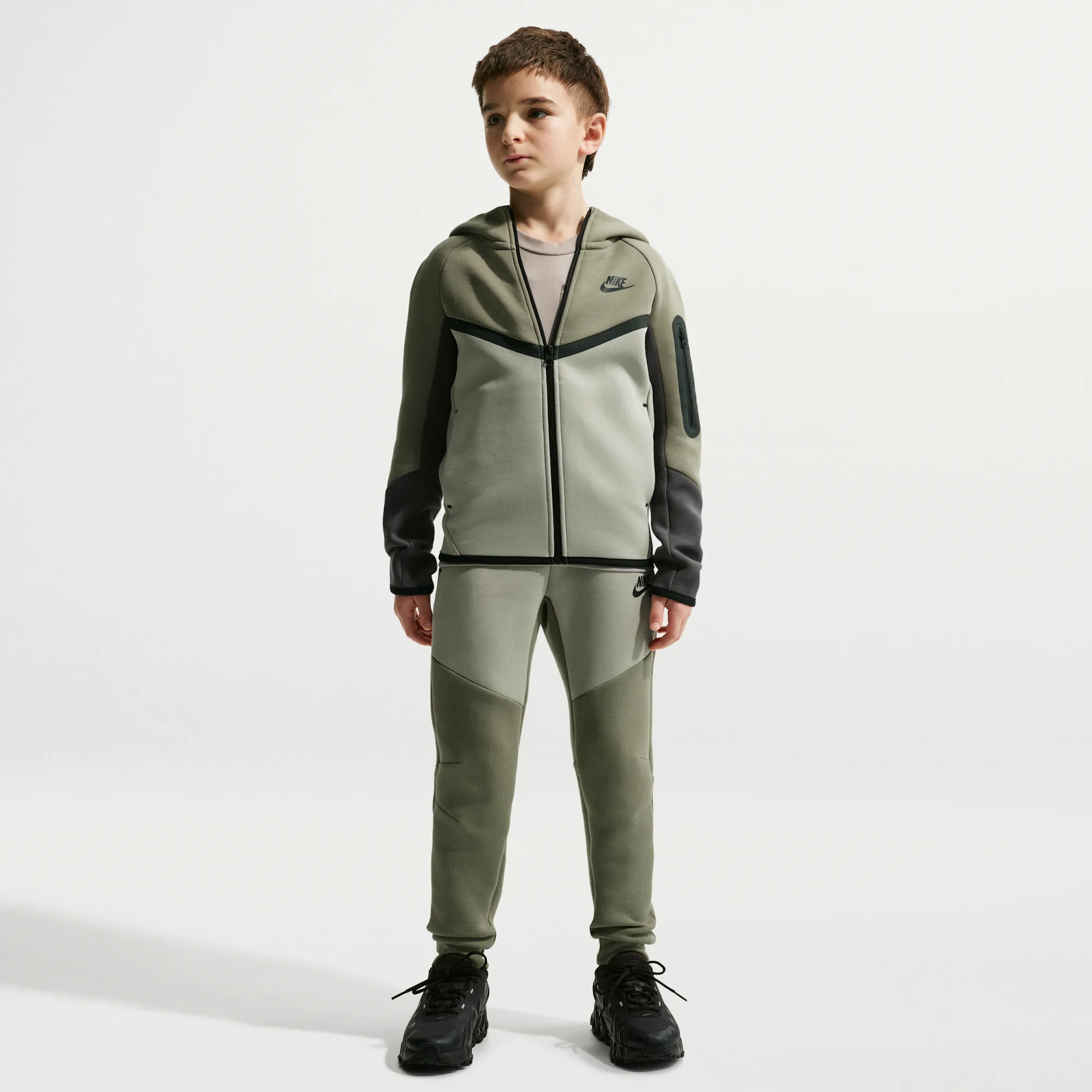 Nike Tech Fleece Older Kids' Joggers - Grey - Cotton/Polyester