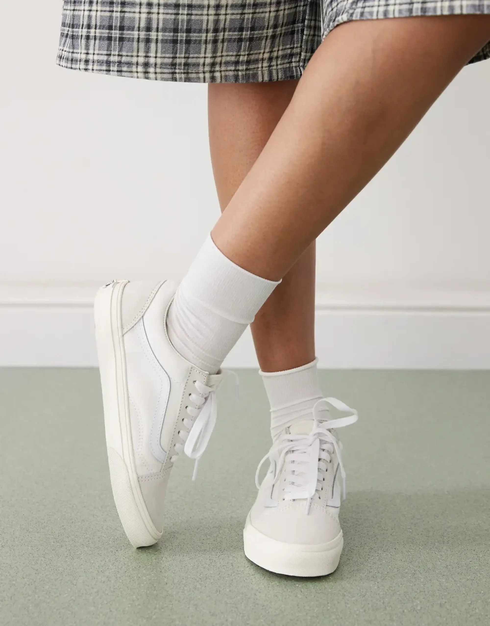Vans Old Skool Monochrome Checkerboard Trainers In White