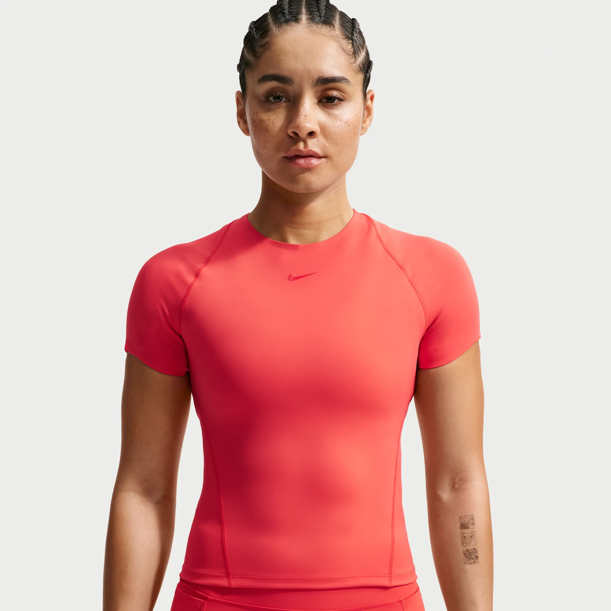 Nike Universa Women's Dri-FIT Short-Sleeve Top - Red - Polyester/Elastane