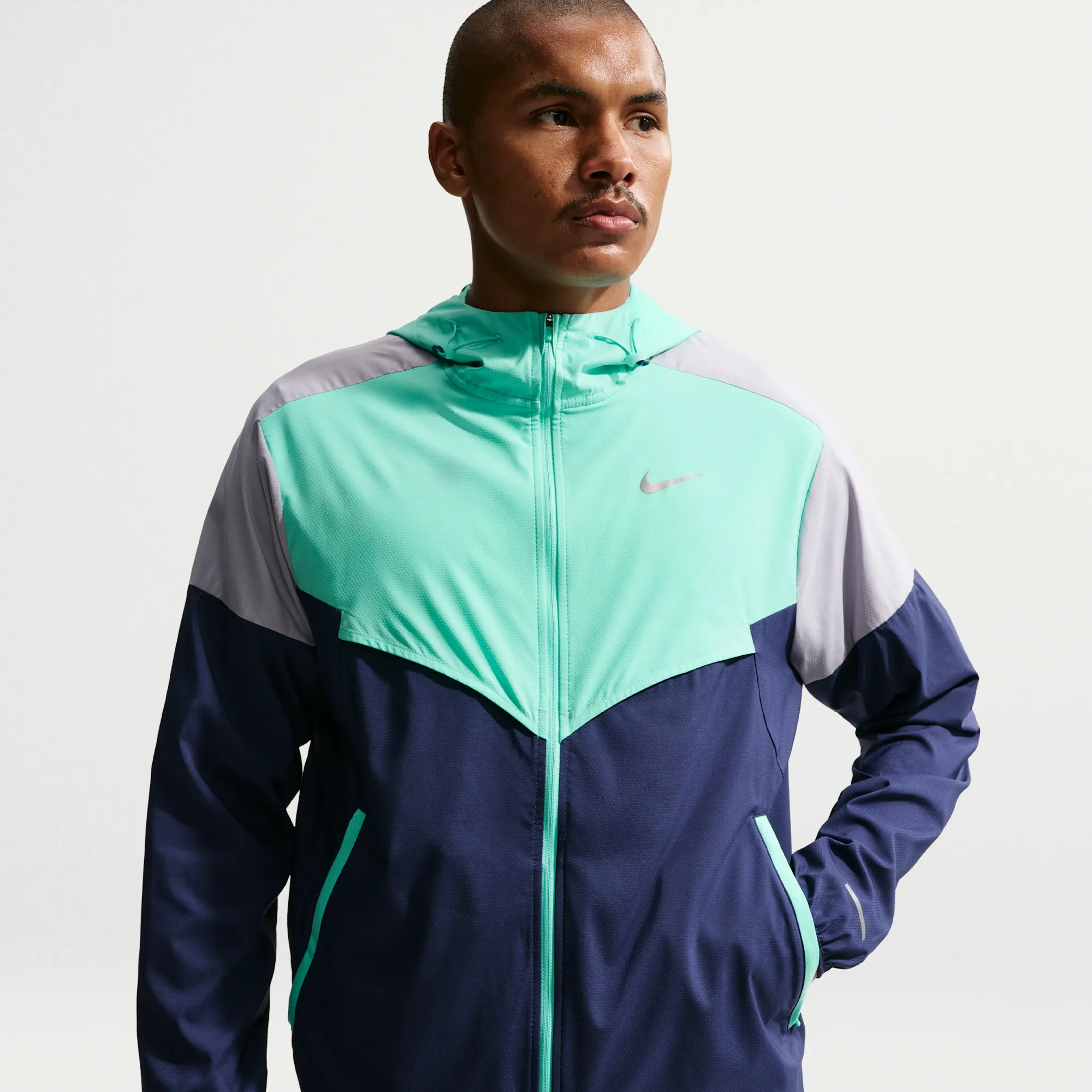 Nike Impossibly Light Windrunner Men's Running Jacket - Blue