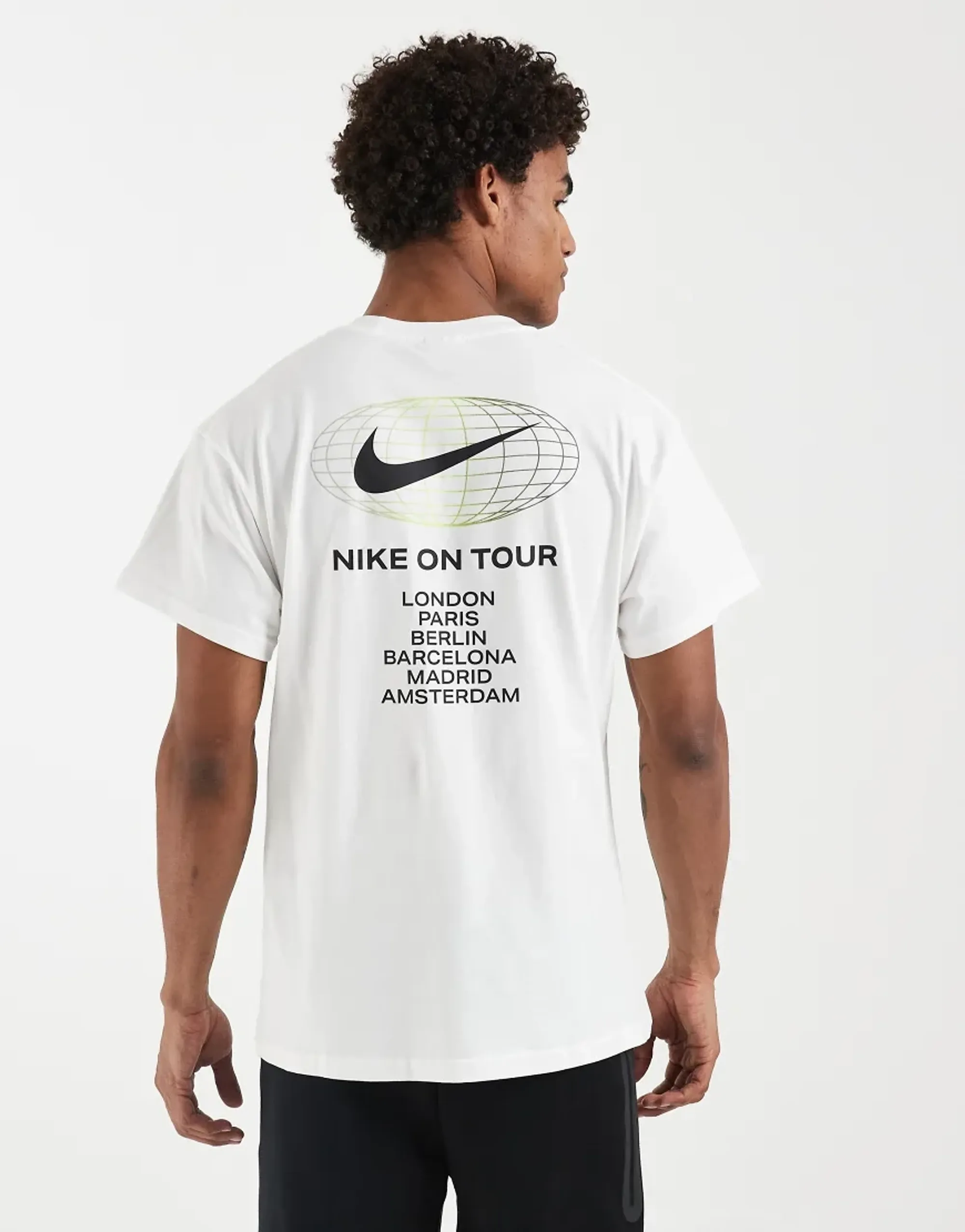 Nike World Tour T-Shirt - White - Mens