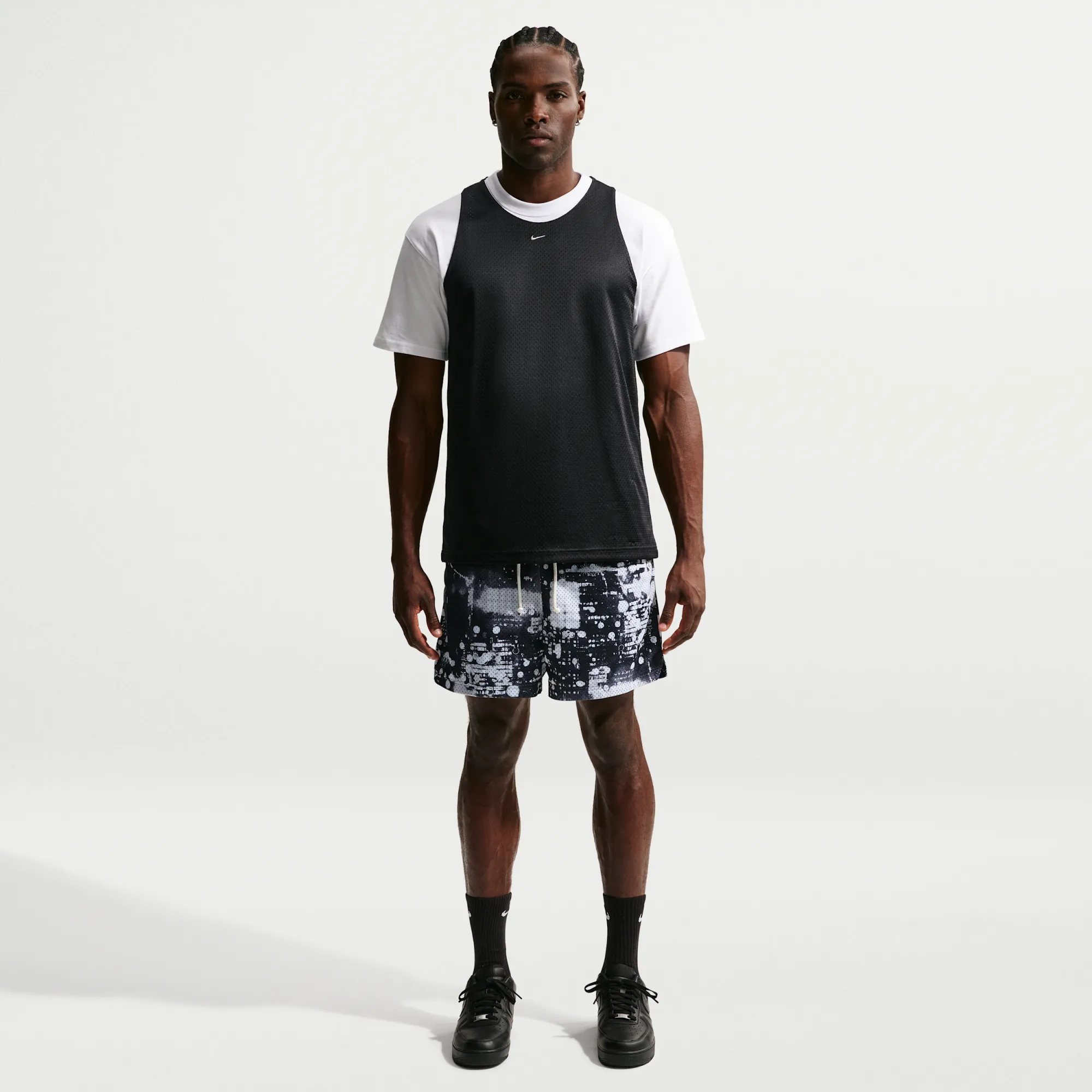 Nike Standard Issue Dri-FIT 12. Mesh Basketball Shorts - White