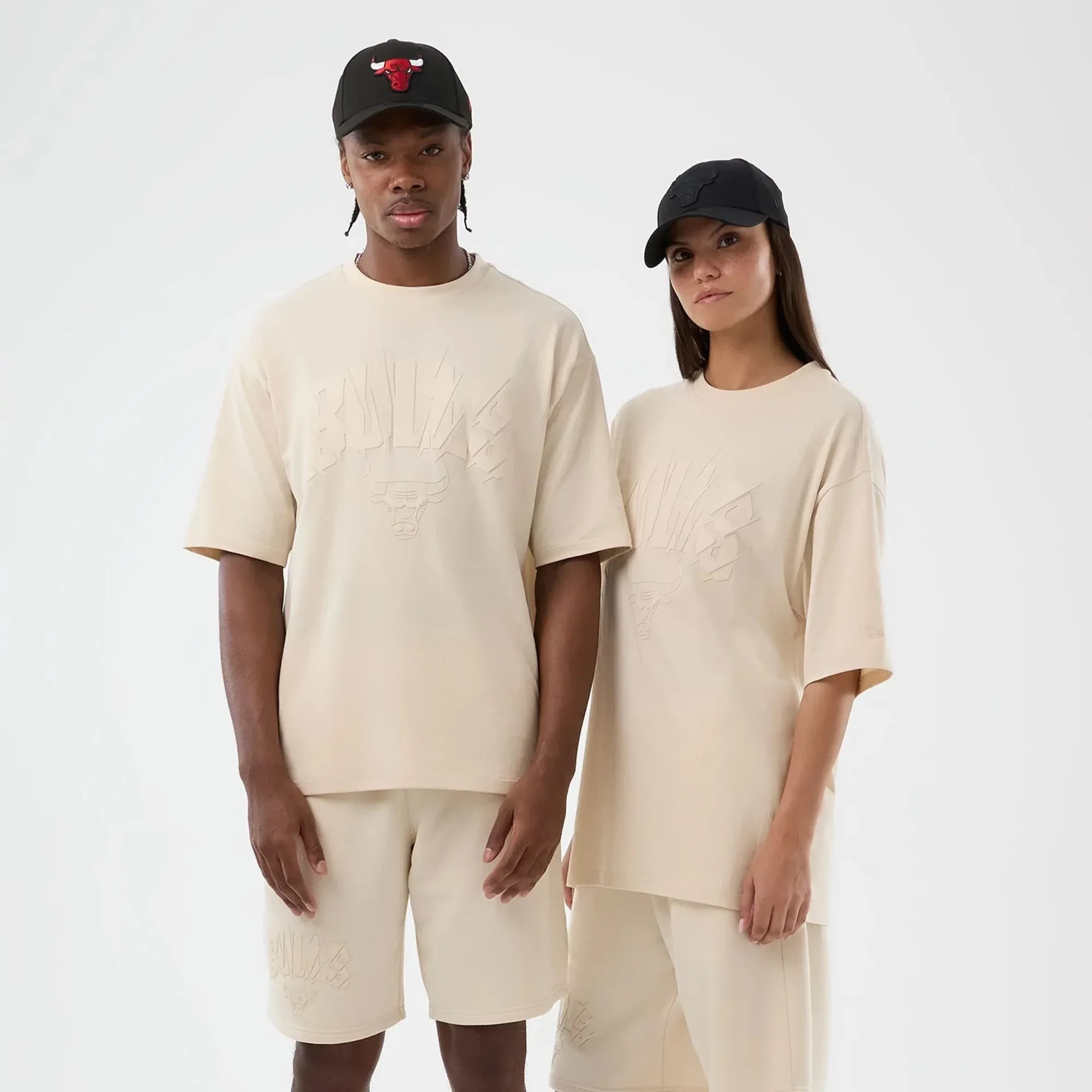 Chicago Bulls NBA Core Plus Light Beige Oversized T-Shirt New Era Cap adult unisex