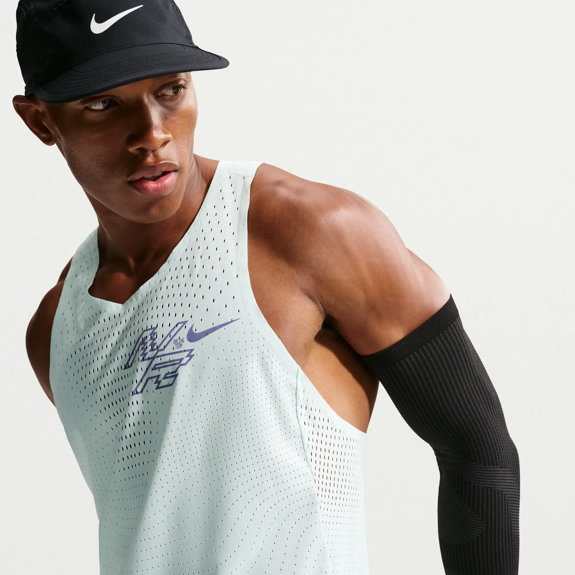Nike AeroSwift Men's Dri-FIT ADV Running Vest - Green - Polyester