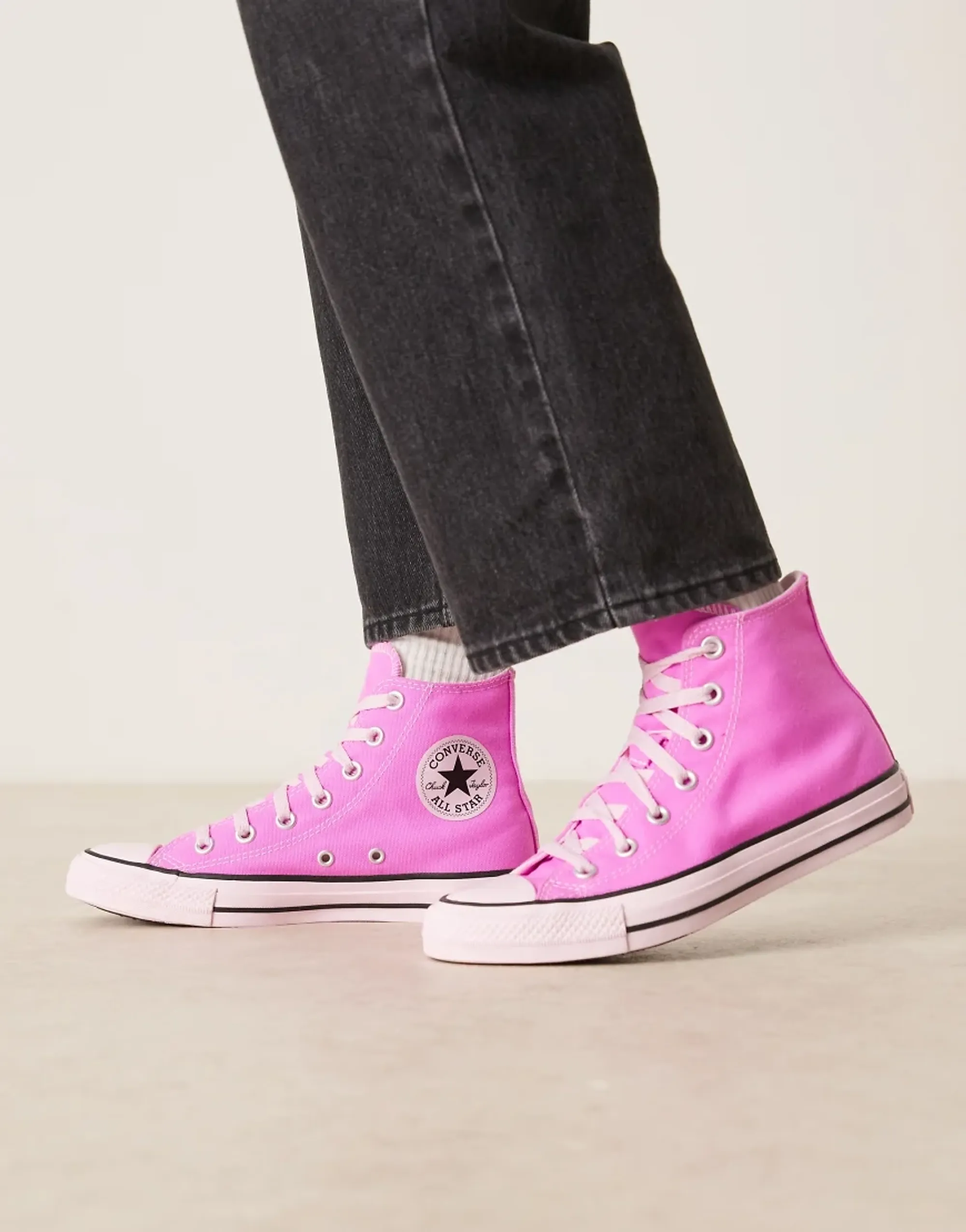 Converse Chuck Taylor All Star Hi Trainers In Bright Pink-Purple