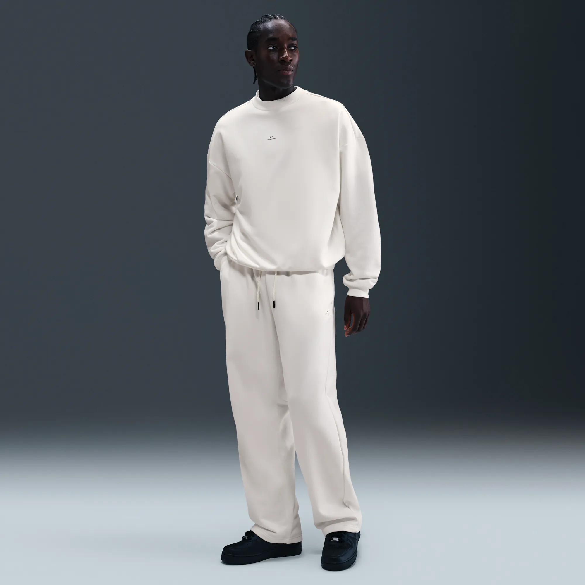 Nike Standard Issue Men's Therma-FIT Brushed Open-Hem Basketball Trousers - White - Polyester/Cotton