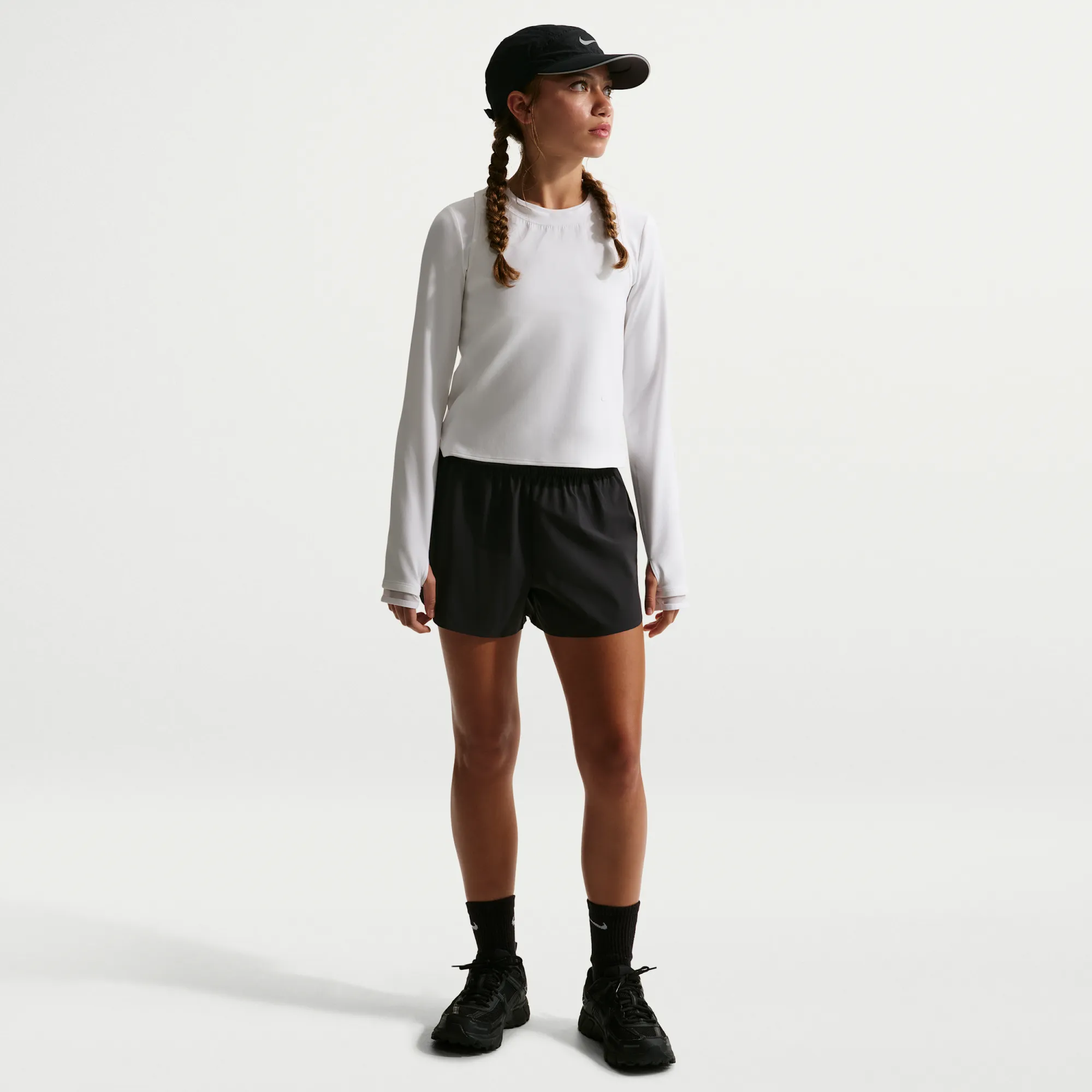 Nike MAVN Girls' Dri-FIT 7.5cm (approx.) Mid-Rise Repel Running Shorts - Black - Polyester/Elastane