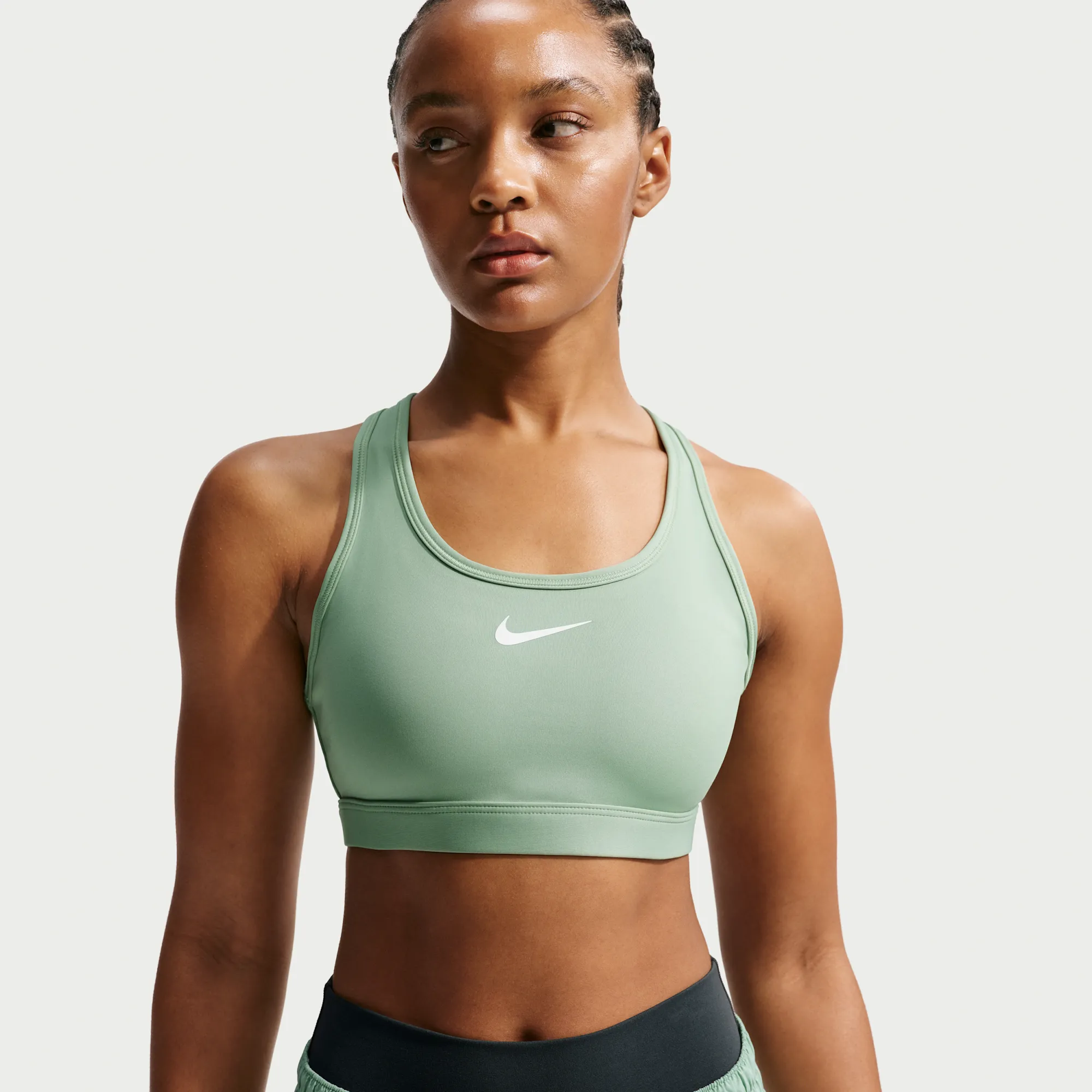 Nike Swoosh Medium-Support Women's Padded Sports Bra - Green - Polyester/Elastane