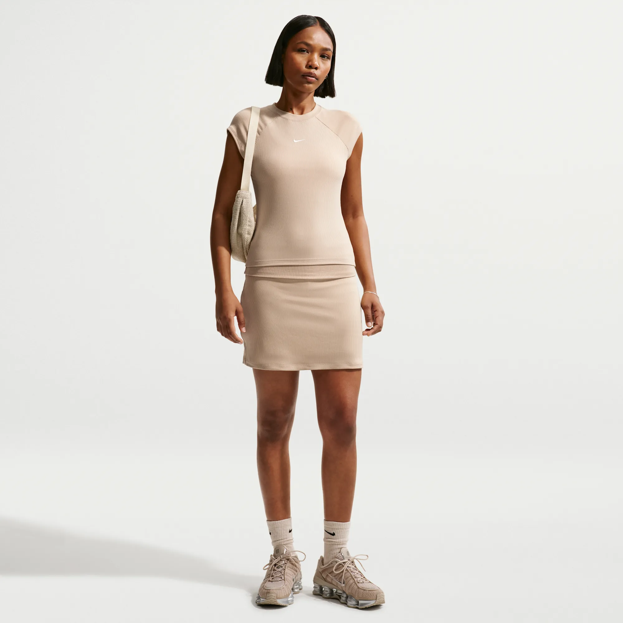 Nike Chill Knit Women's Mid-Rise Tight Ribbed Skort - Brown - Polyester/Lyocell/Elastane