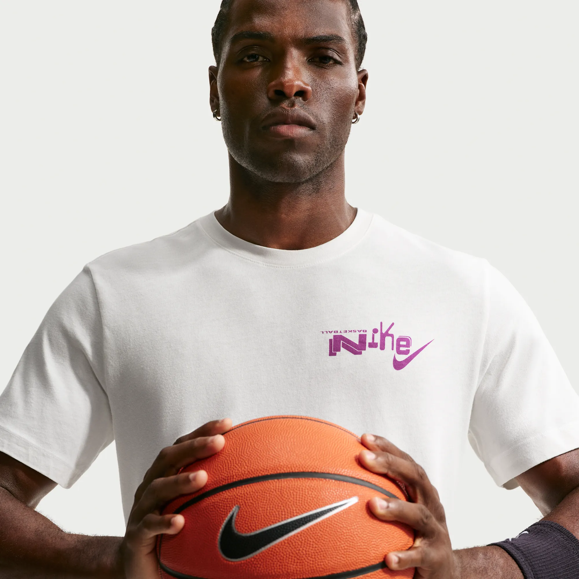 Nike Men's Basketball T-Shirt - White - Cotton
