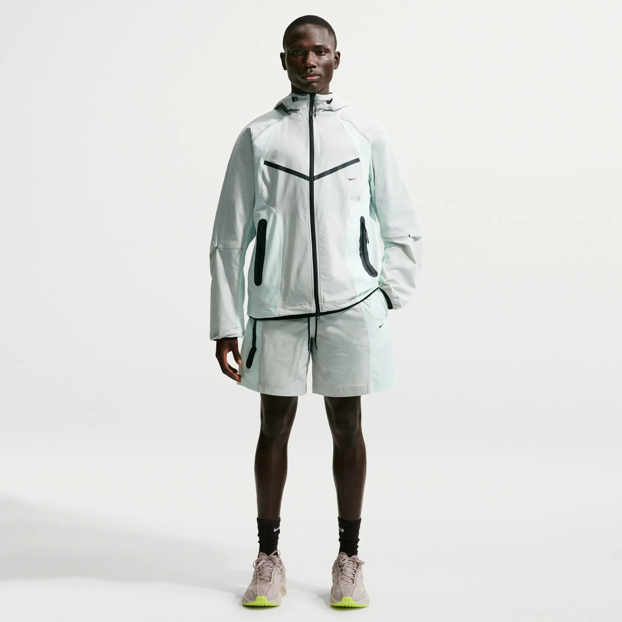 Nike Tech Men's Dri-FIT Woven Colour-Block Shorts - Grey