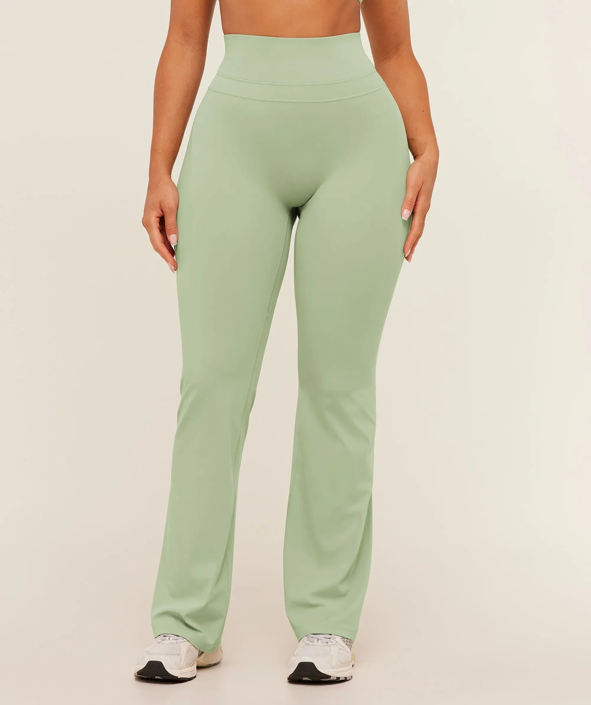 Gymshark Whitney Regular Flared Leggings - Haze Green