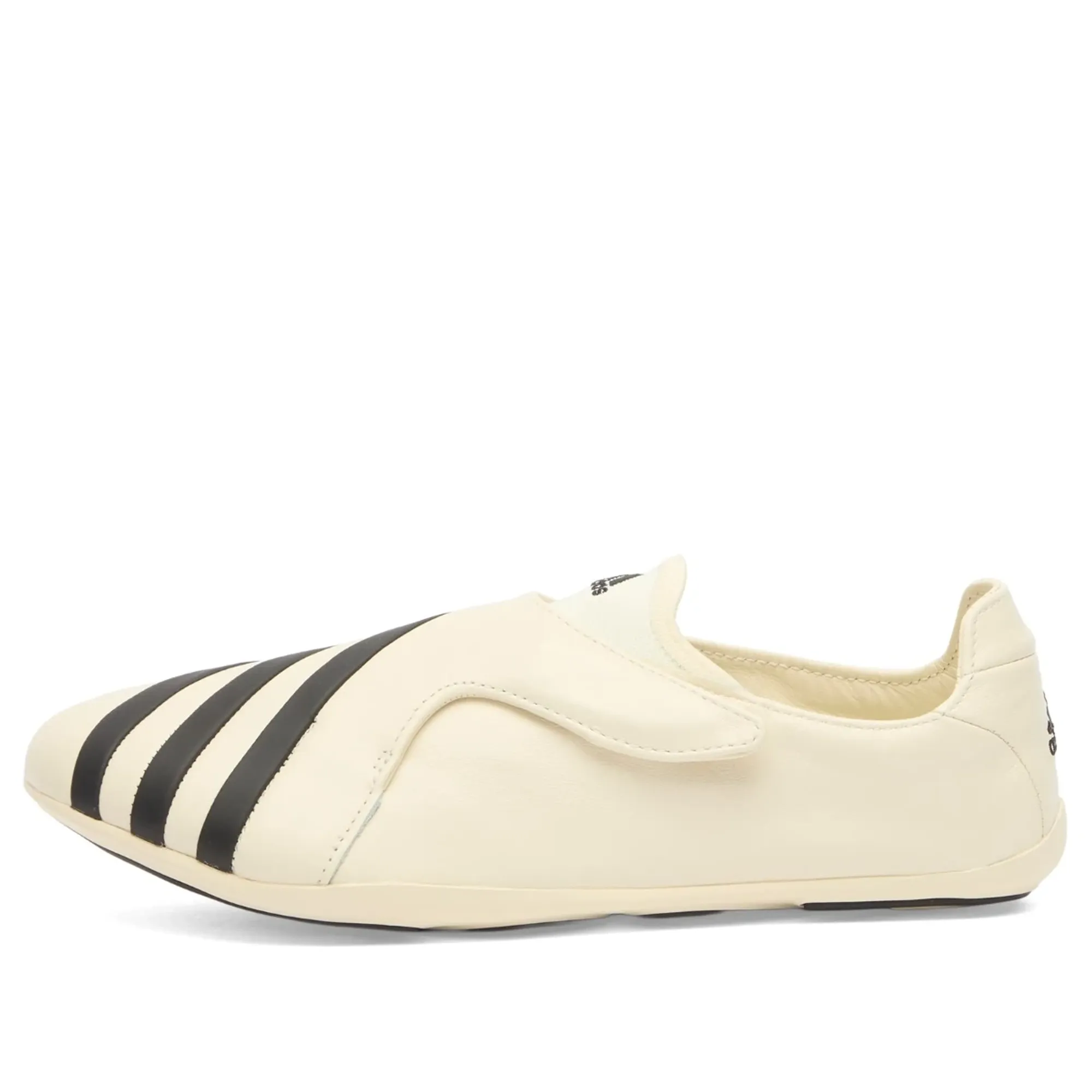 adidas x Pharrell Yoga Vario Sneaker Core Black/Chalk White