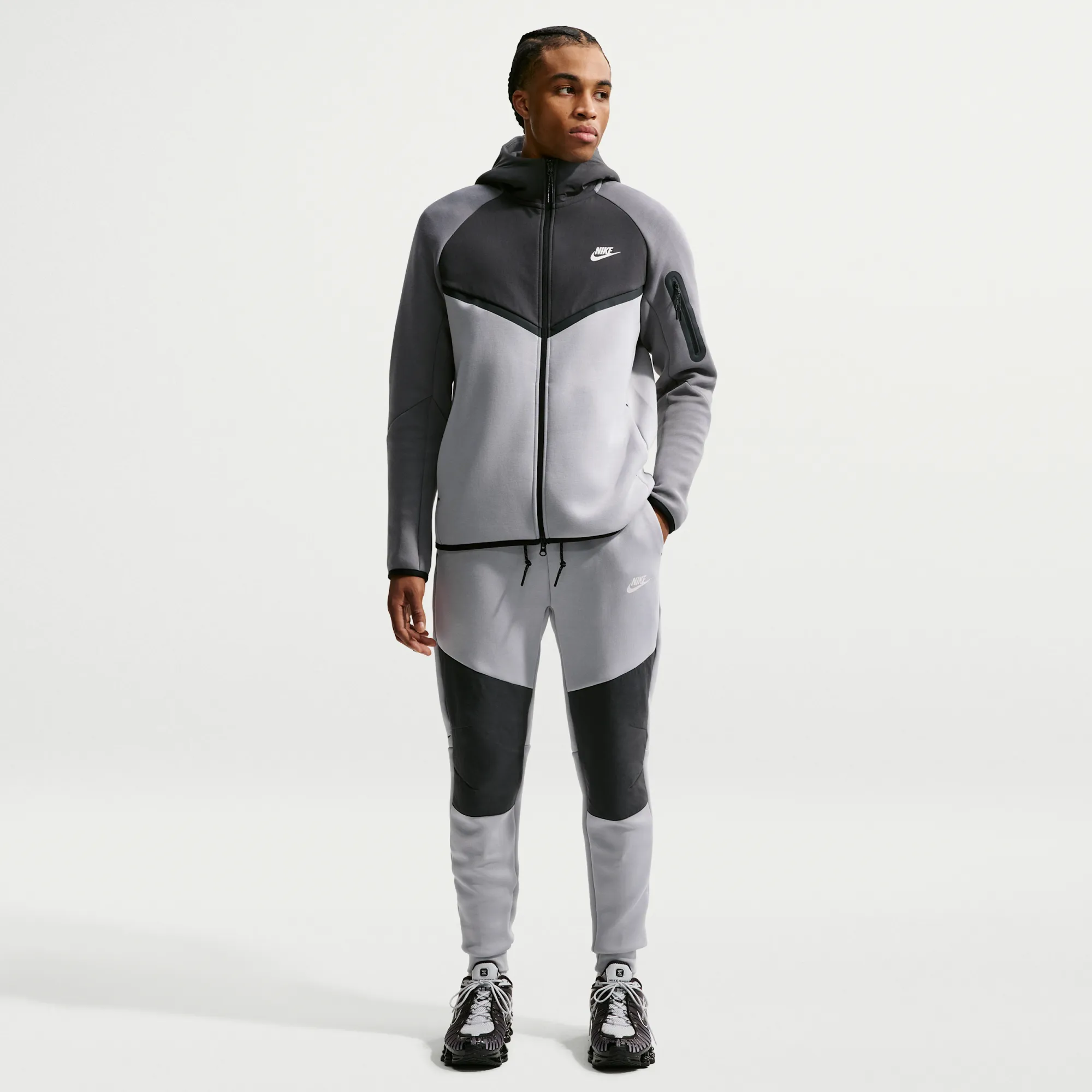 Nike Tech Men's Fleece Joggers - Grey - Cotton/Polyester
