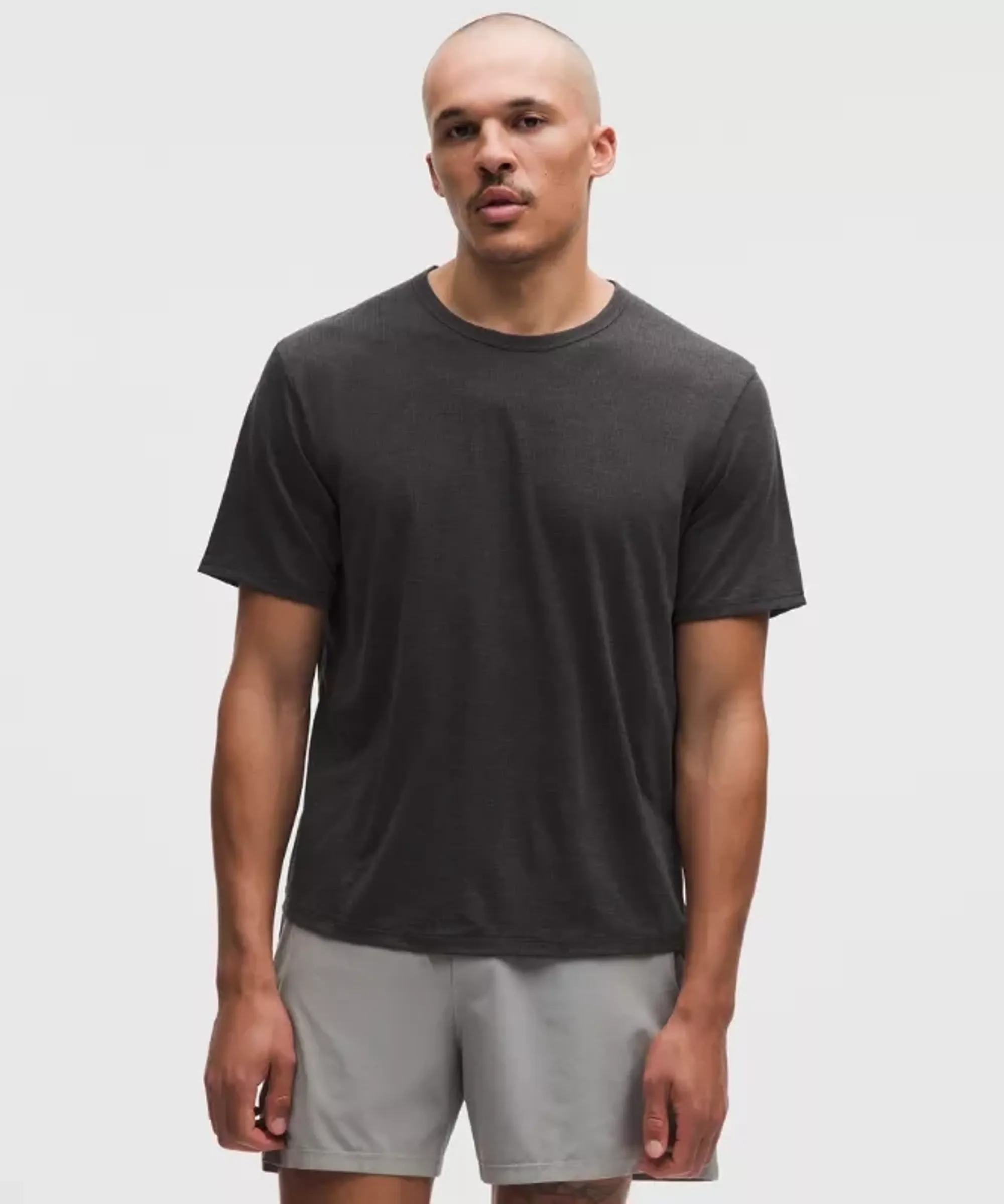 lululemon – Men's Mile Maker Short-Sleeve T-Shirt – Color Black/Grey – Size Large