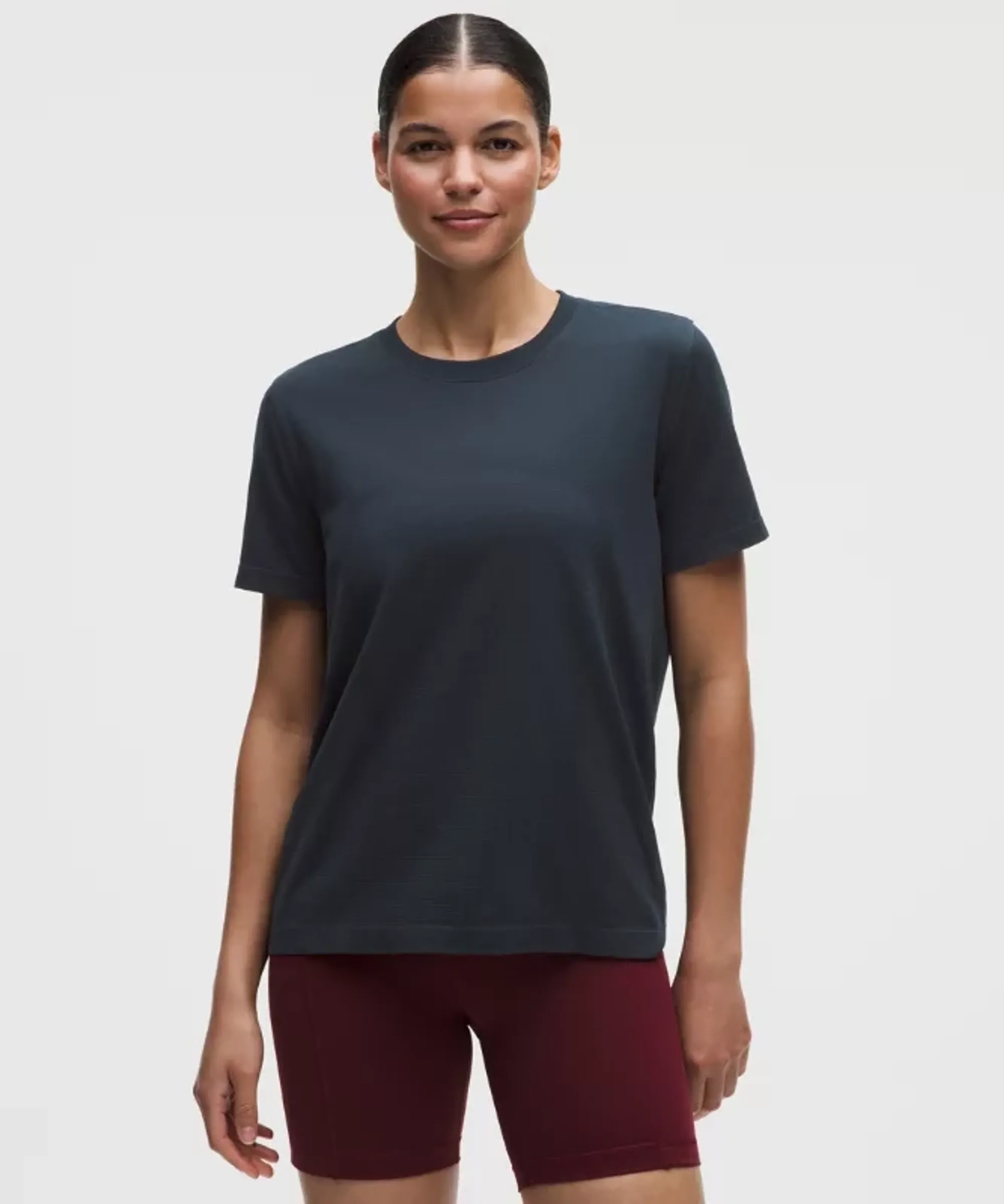 lululemon – Women's Swiftly Relaxed Short-Sleeve Shirt Hip Length Fit – Color Blue – Size 0