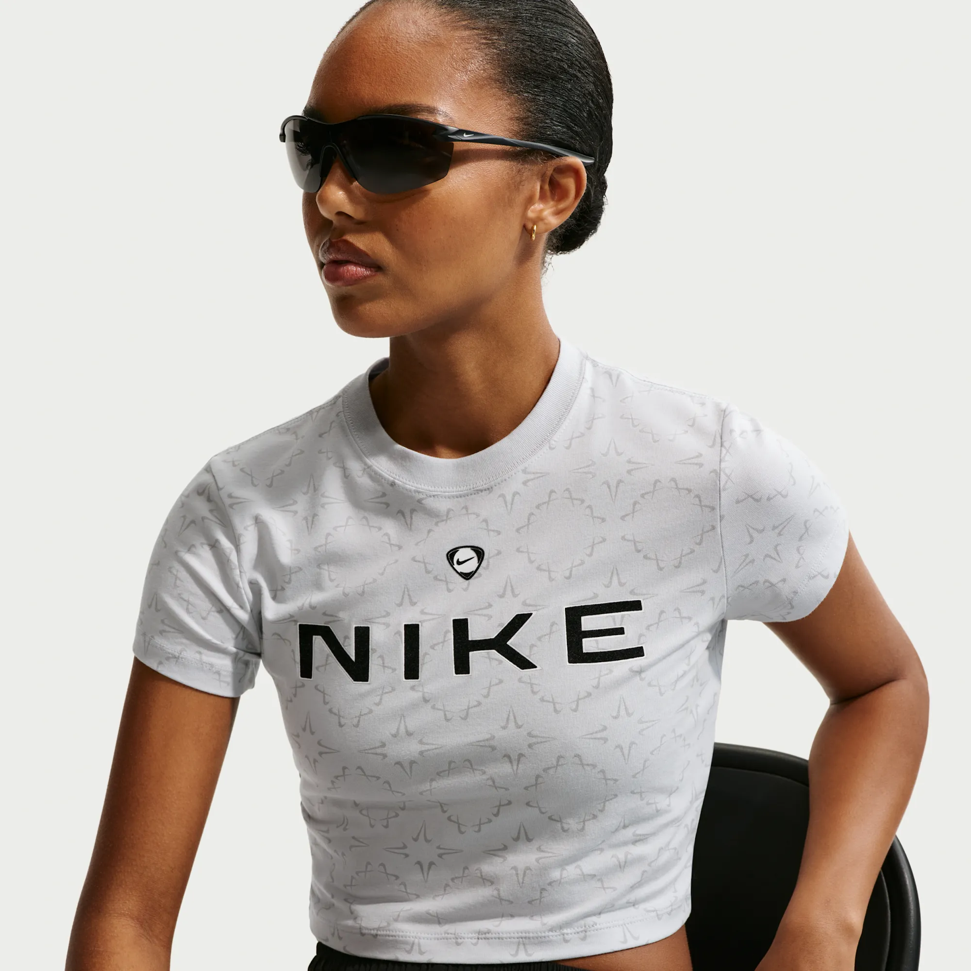 Nike Chill Knit Women's Slim Cropped T-Shirt - Grey - Modal/Cotton/Elastane