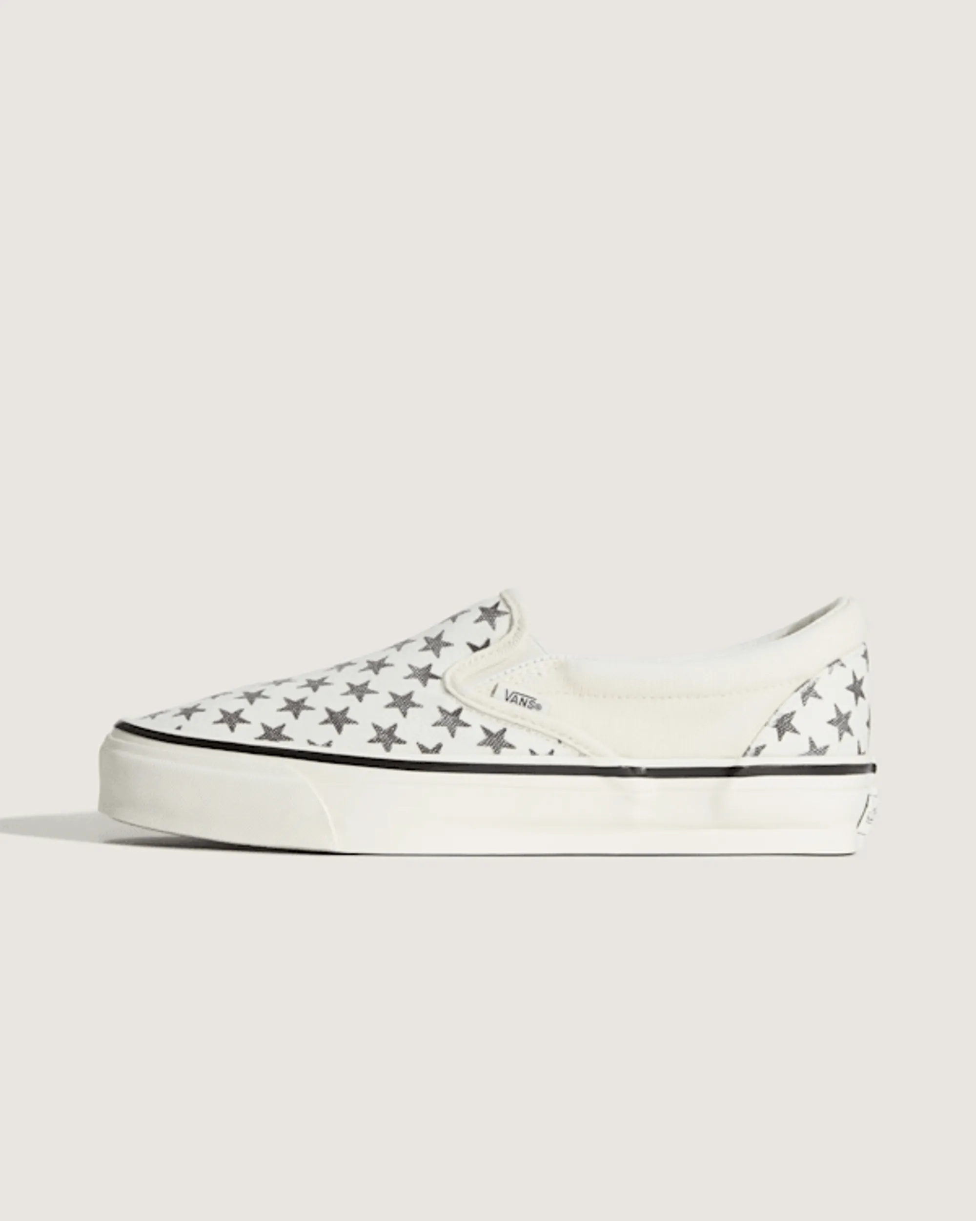 Vans - Premium Classic Slip-On Shoes, Man, White