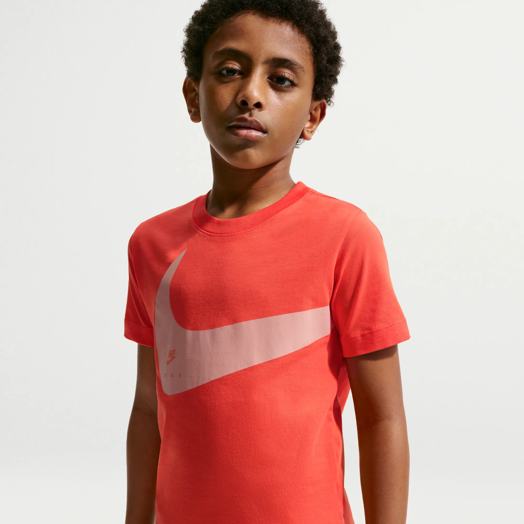 Nike Club Older Kids' T-Shirt - Orange