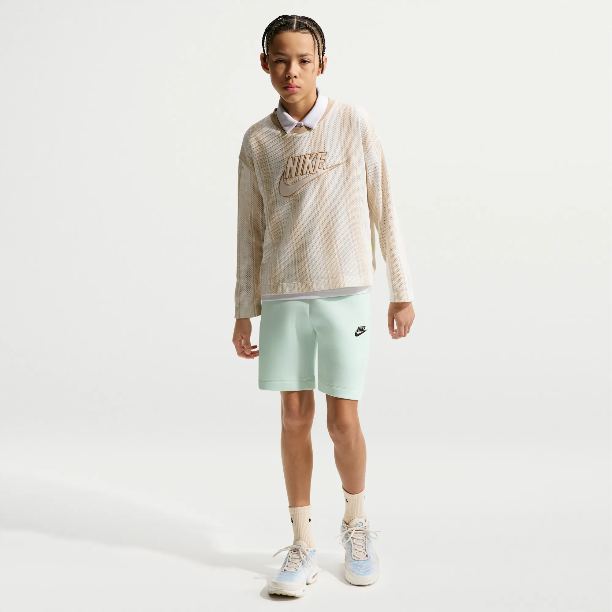 Nike Tech Fleece Older Kids' (Boys') Shorts - Green - Cotton/Polyester