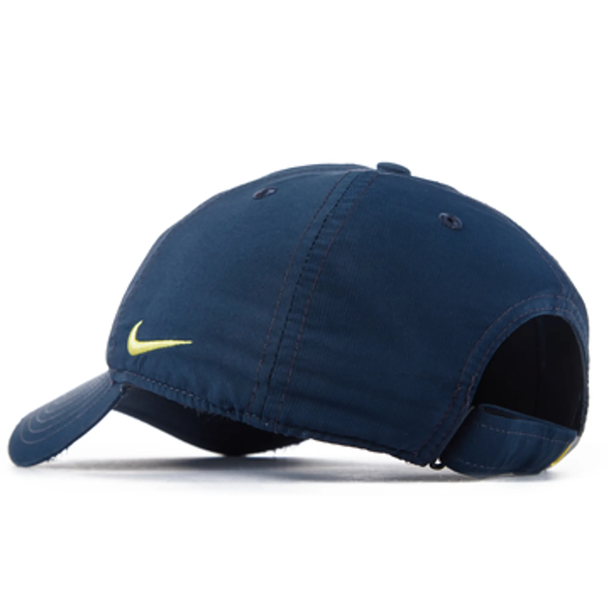 2004-05 Barcelona Nike Cap - 6/10 - (Adults)