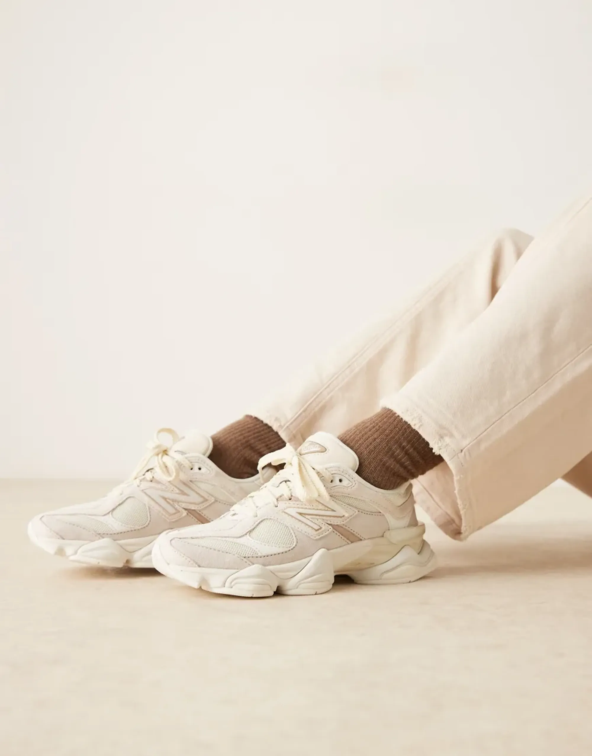 New Balance Unisex 9060 in Beige/Grey Suede/Mesh