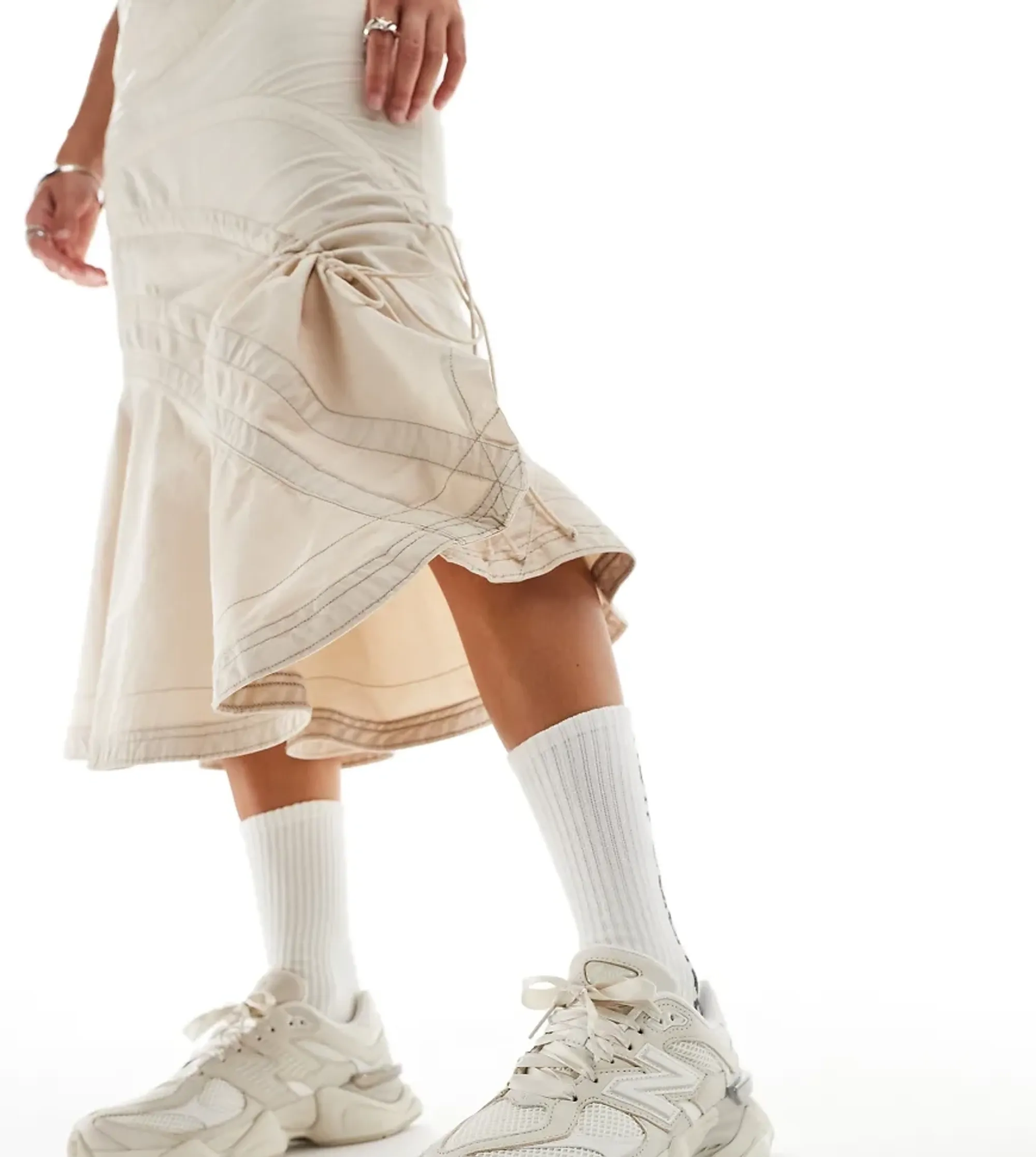 New Balance 9060 Trainers With Ribbon Laces In Beige - Exclusive To Asos-Neutral