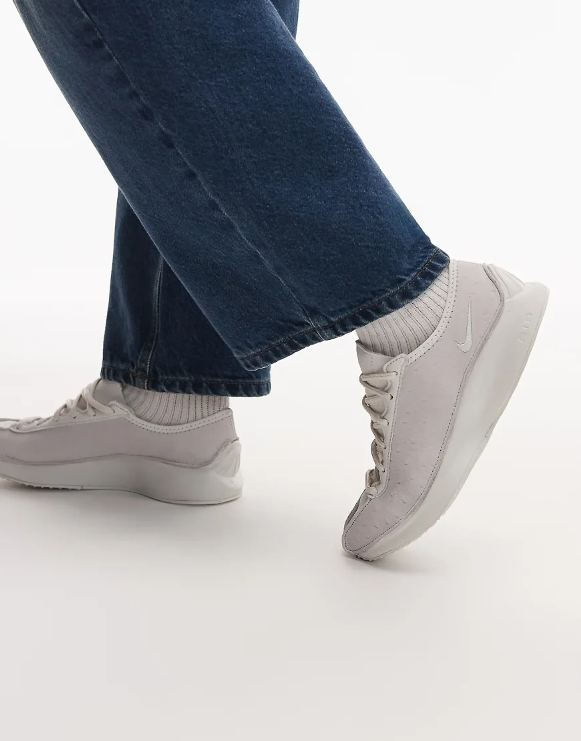 Nike Air Superfly Trainers In Off White